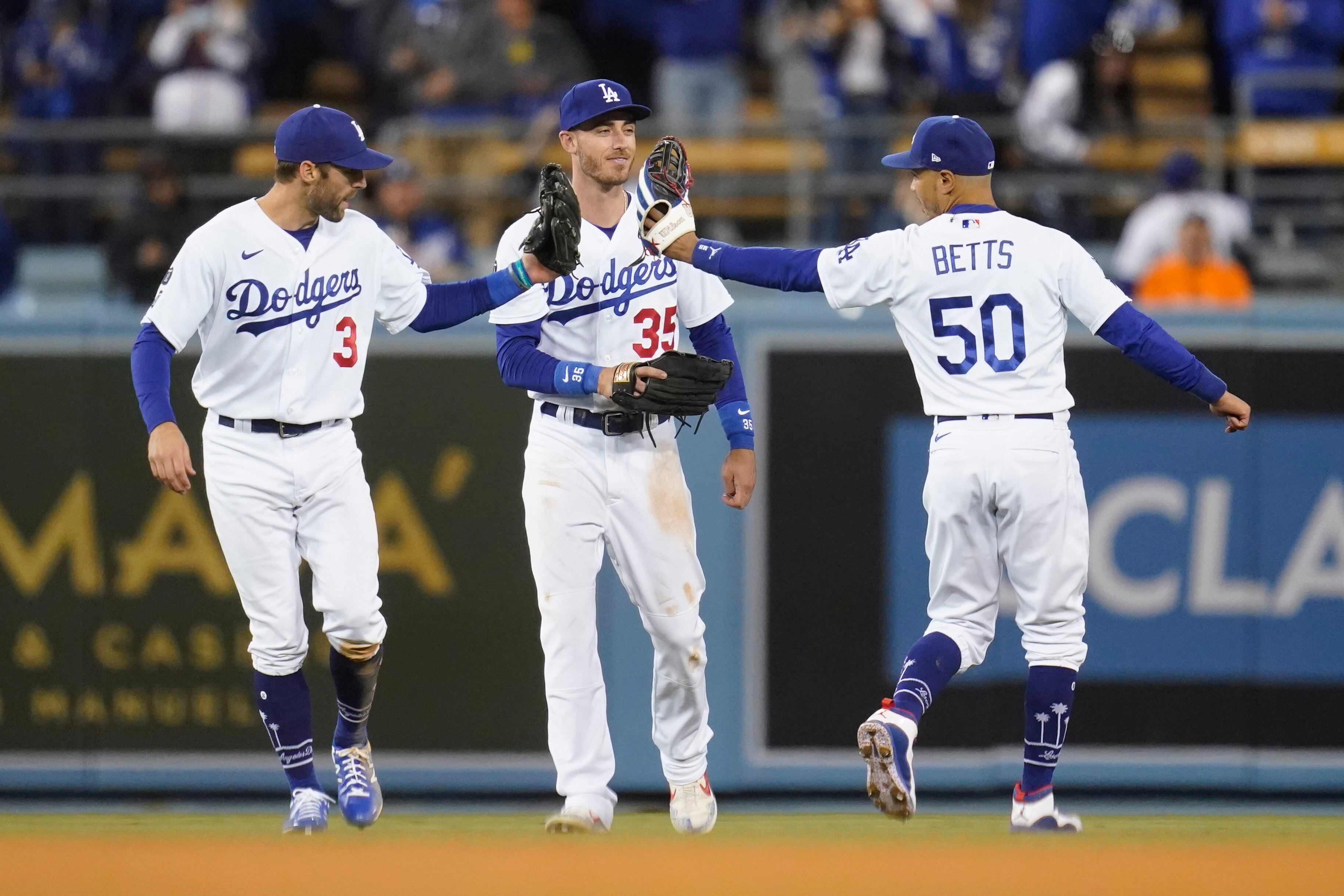 Will Smith homers off Will Smith as Dodgers edge Braves in Game 5 of NLCS, MLB