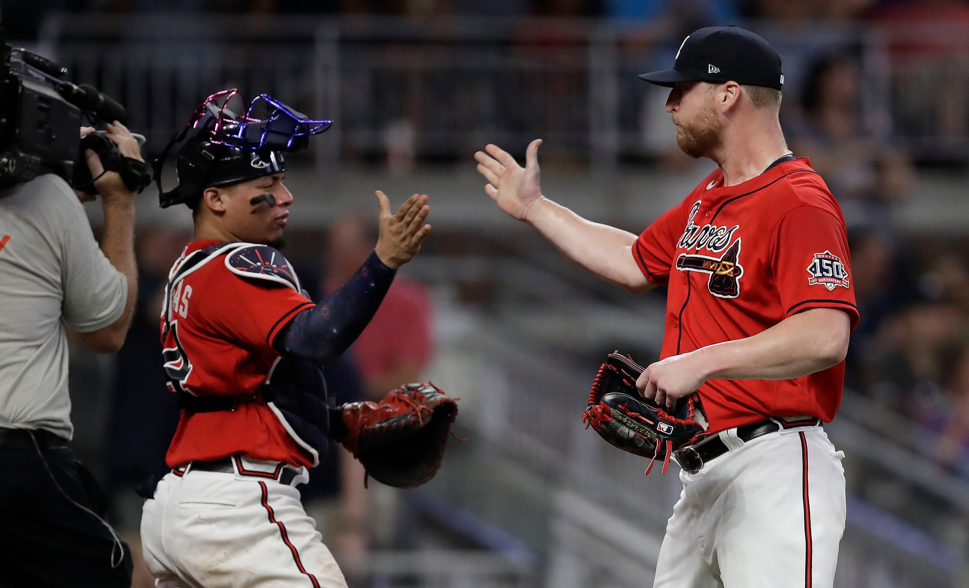 Braves manager Brian Snitker gets 100% honest on difference between regular  season and playoffs