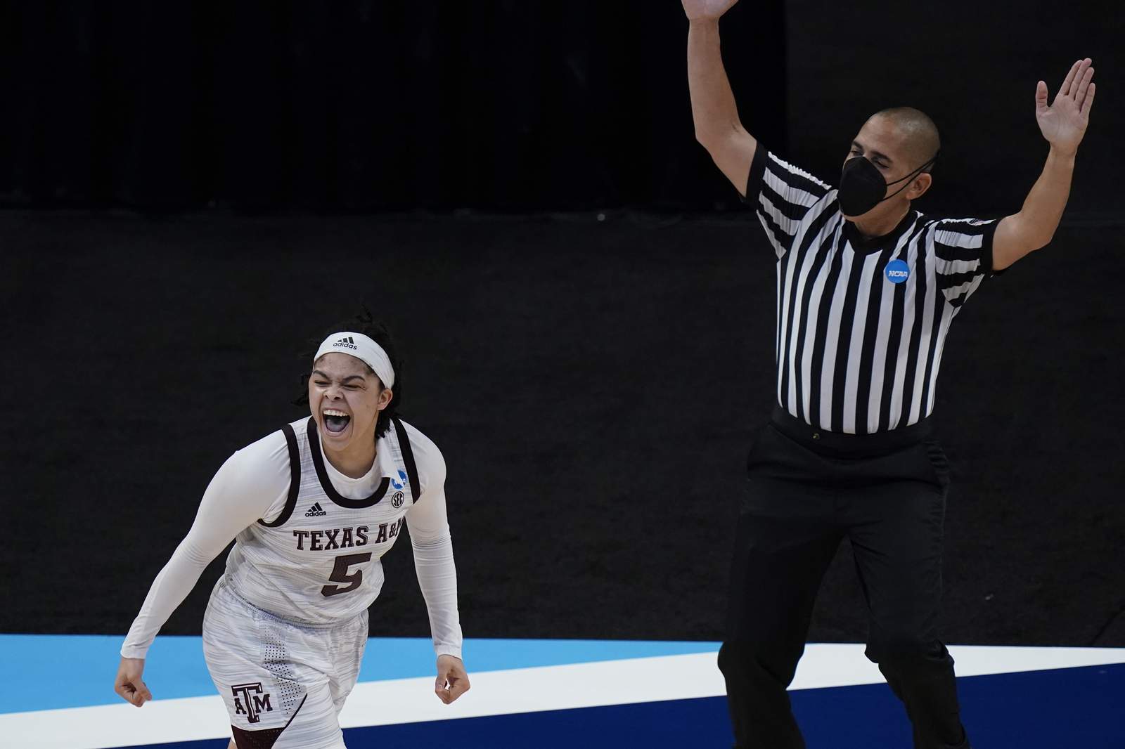 Texas A&M star’s dramatic overtime bank shot sends Aggies into Sweet 16