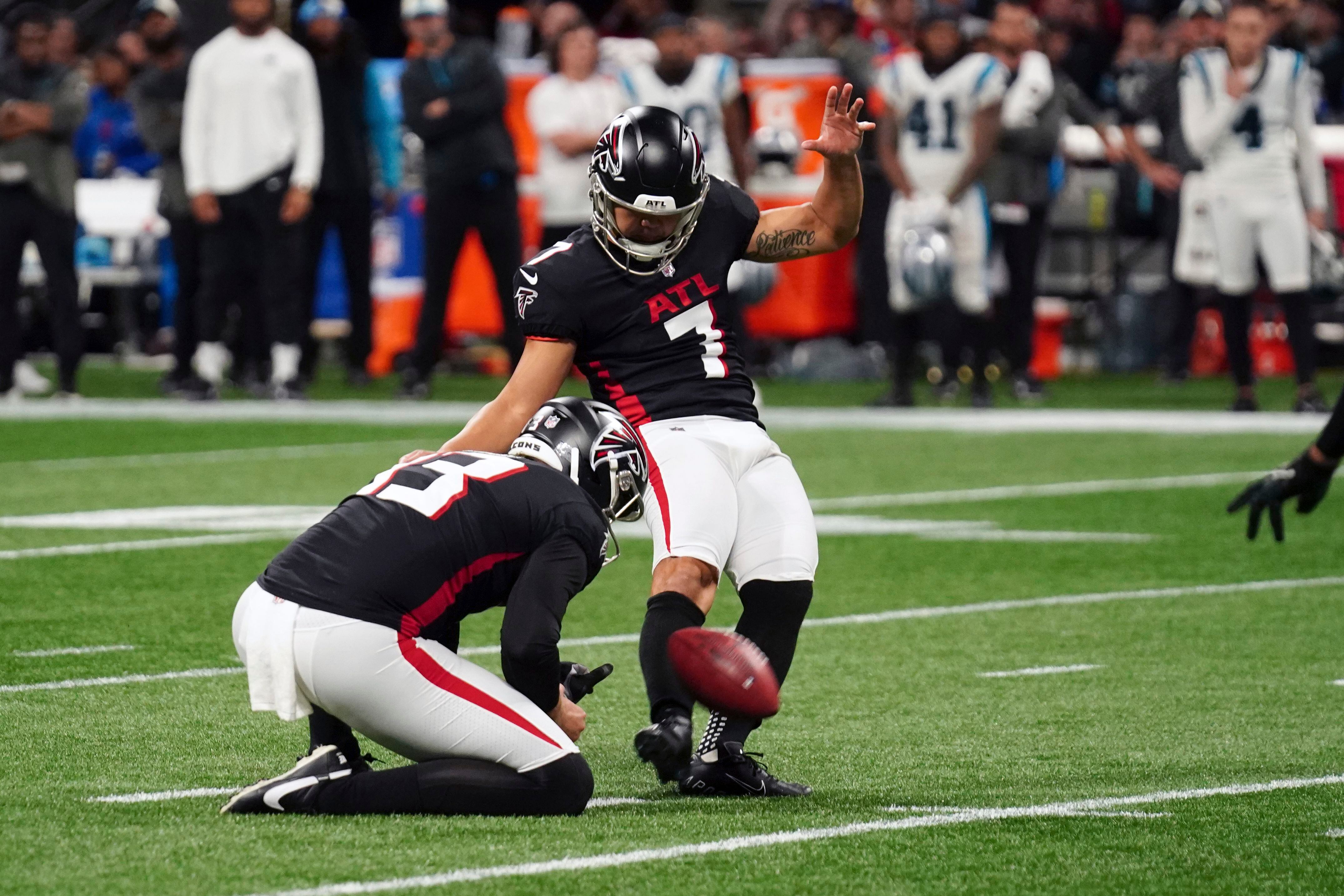 WATCH: Panthers CB Donte Jackson makes one-handed INT vs. Falcons