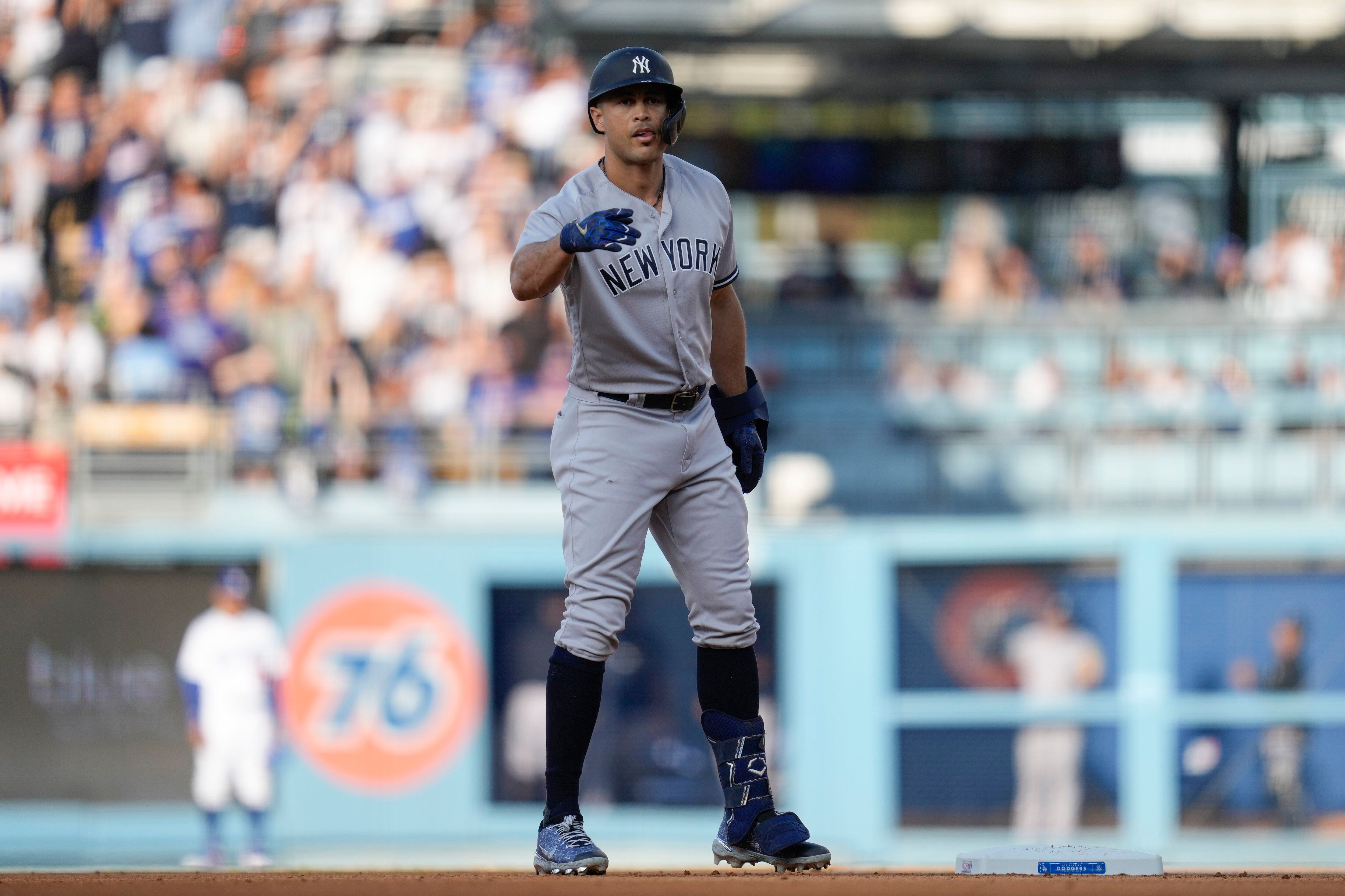 Dodgers Video: Miguel Vargas Takes Batting Practice With J.D. Martinez