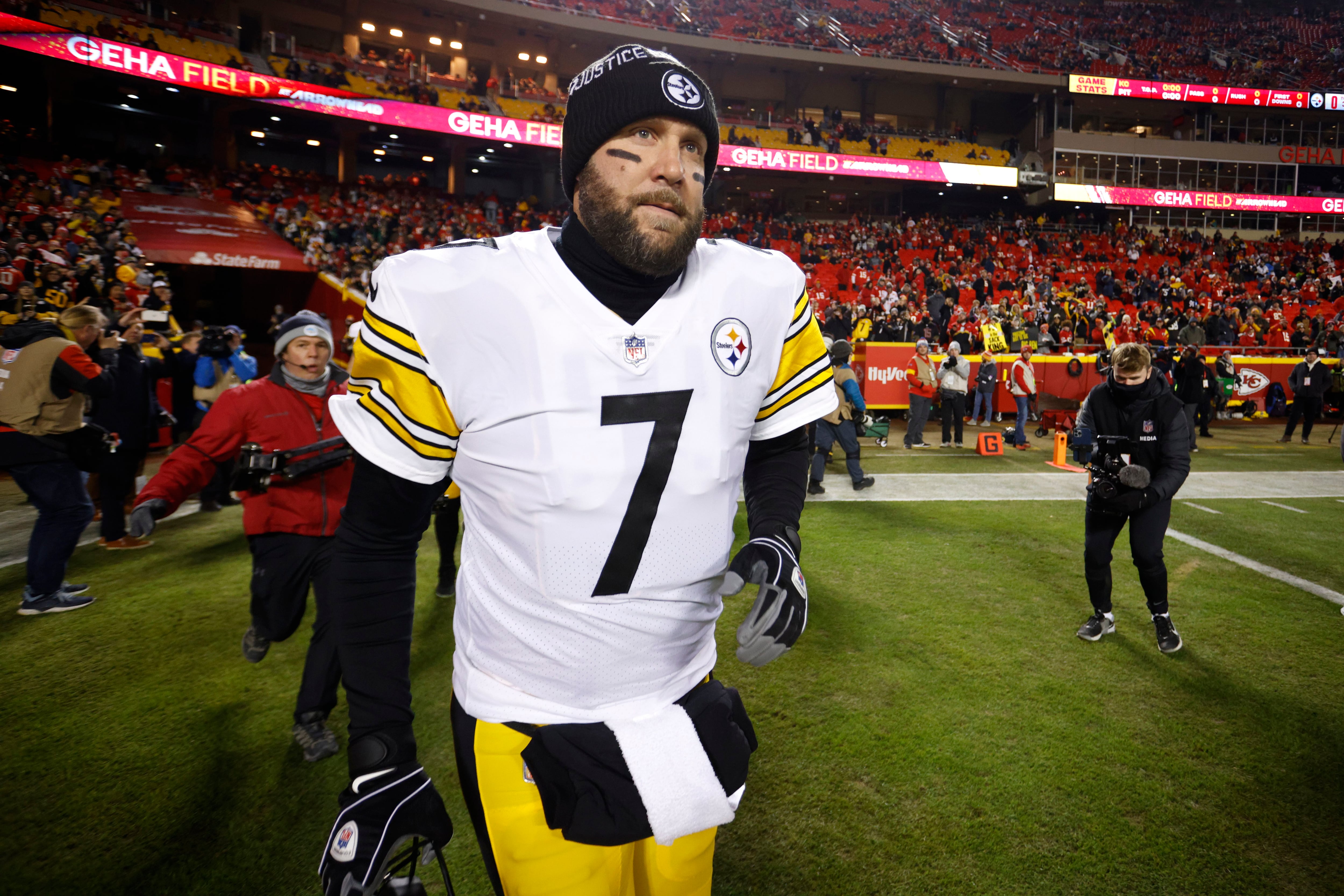 Roethlisberger retires at 39: Time to 'hang up my cleats'