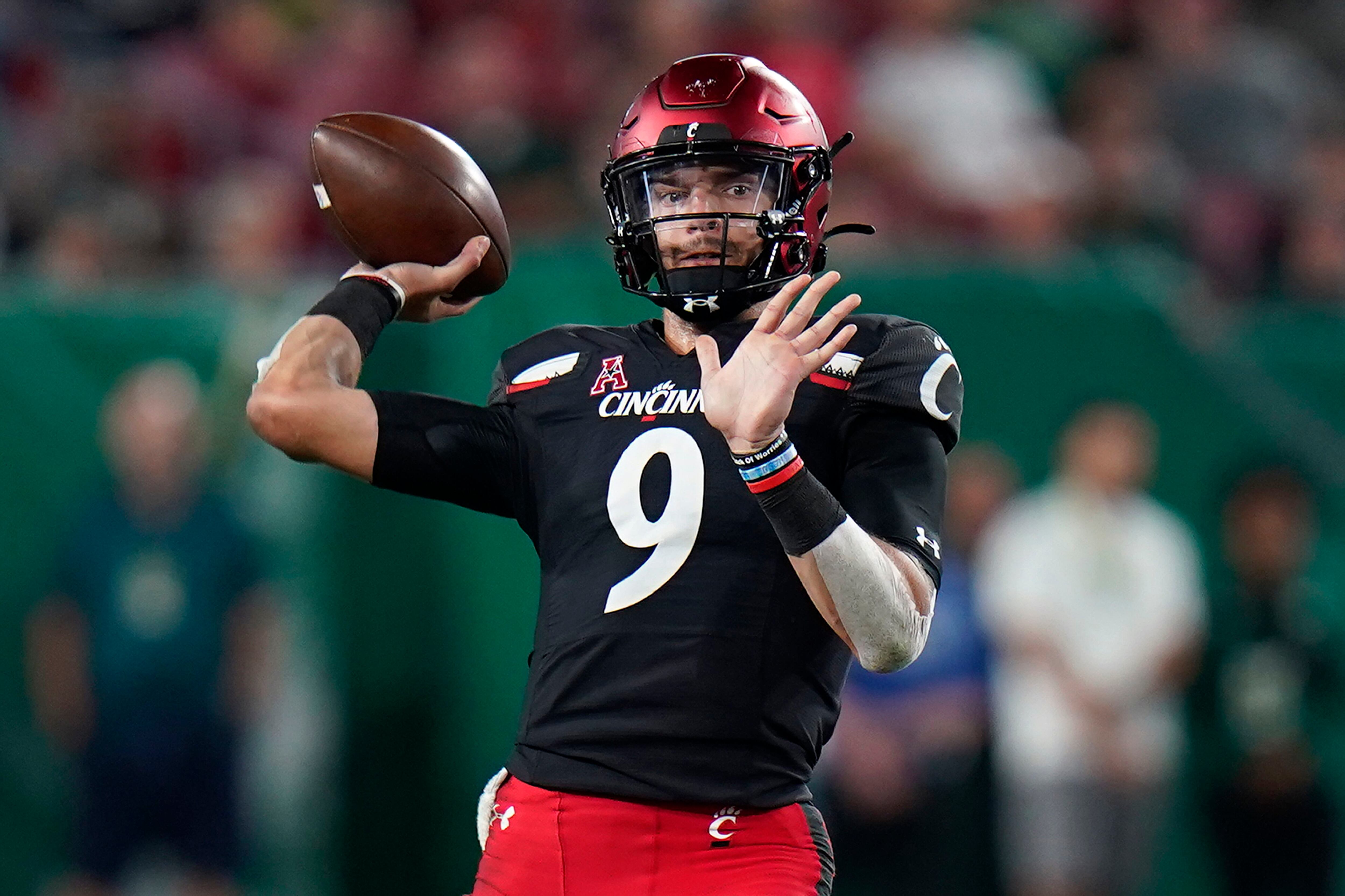 Desmond Ridder has huge game for UC Bearcats on Senior Day vs. SMU