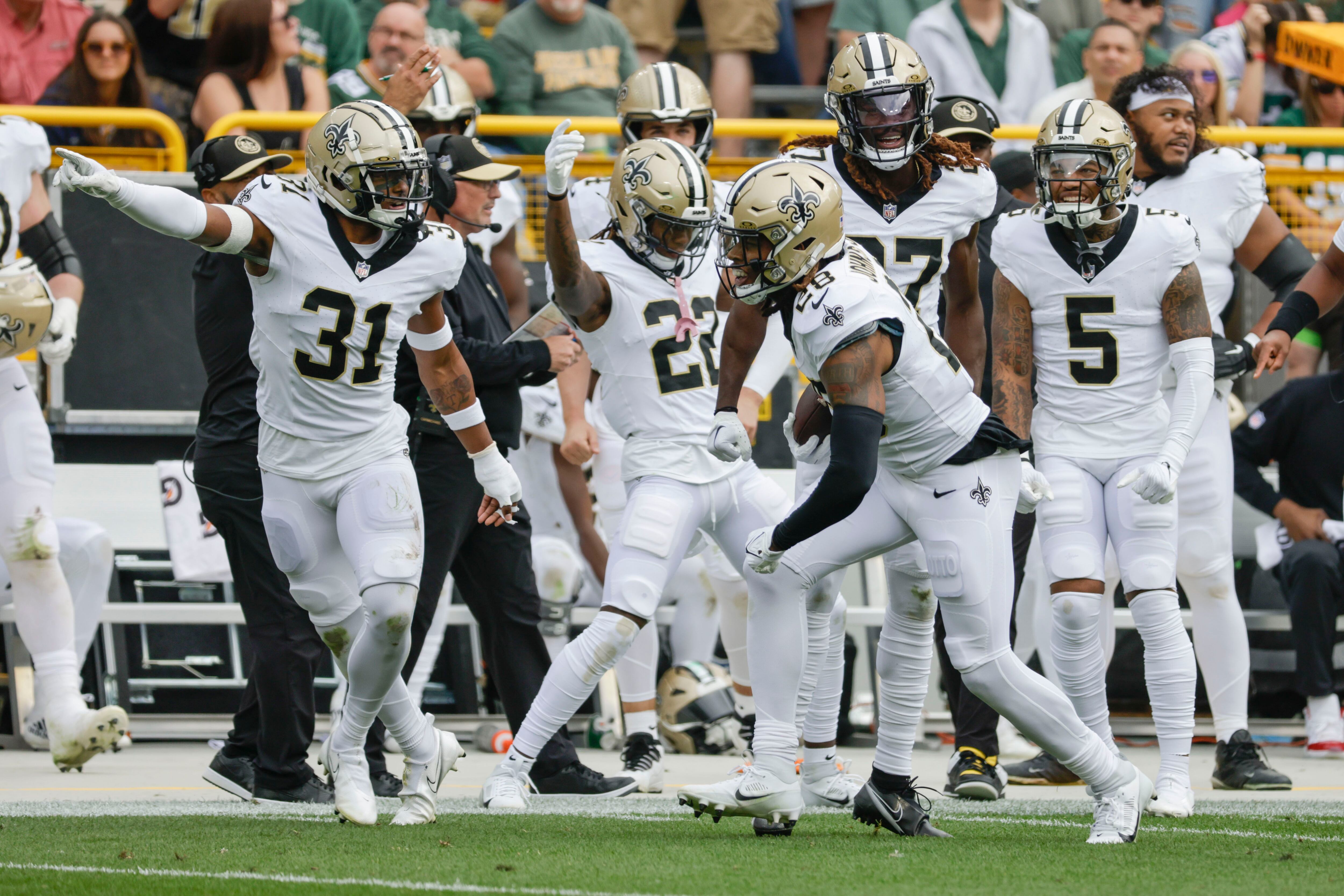 Jordan Love rallies Packers to 18-17 win after Saints lose Derek