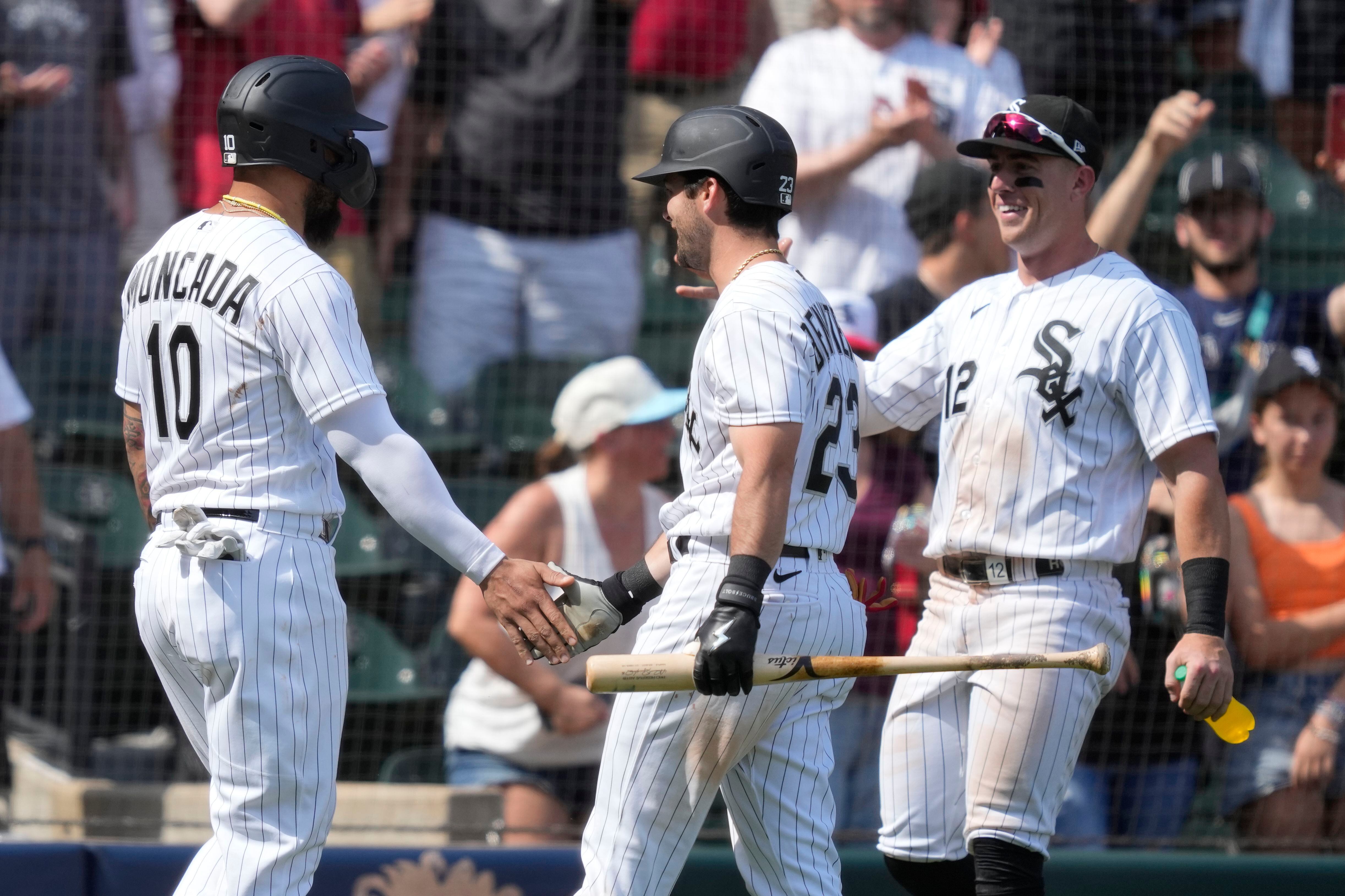 White Sox lose again, but Reynaldo Lopez bounces back from Friday