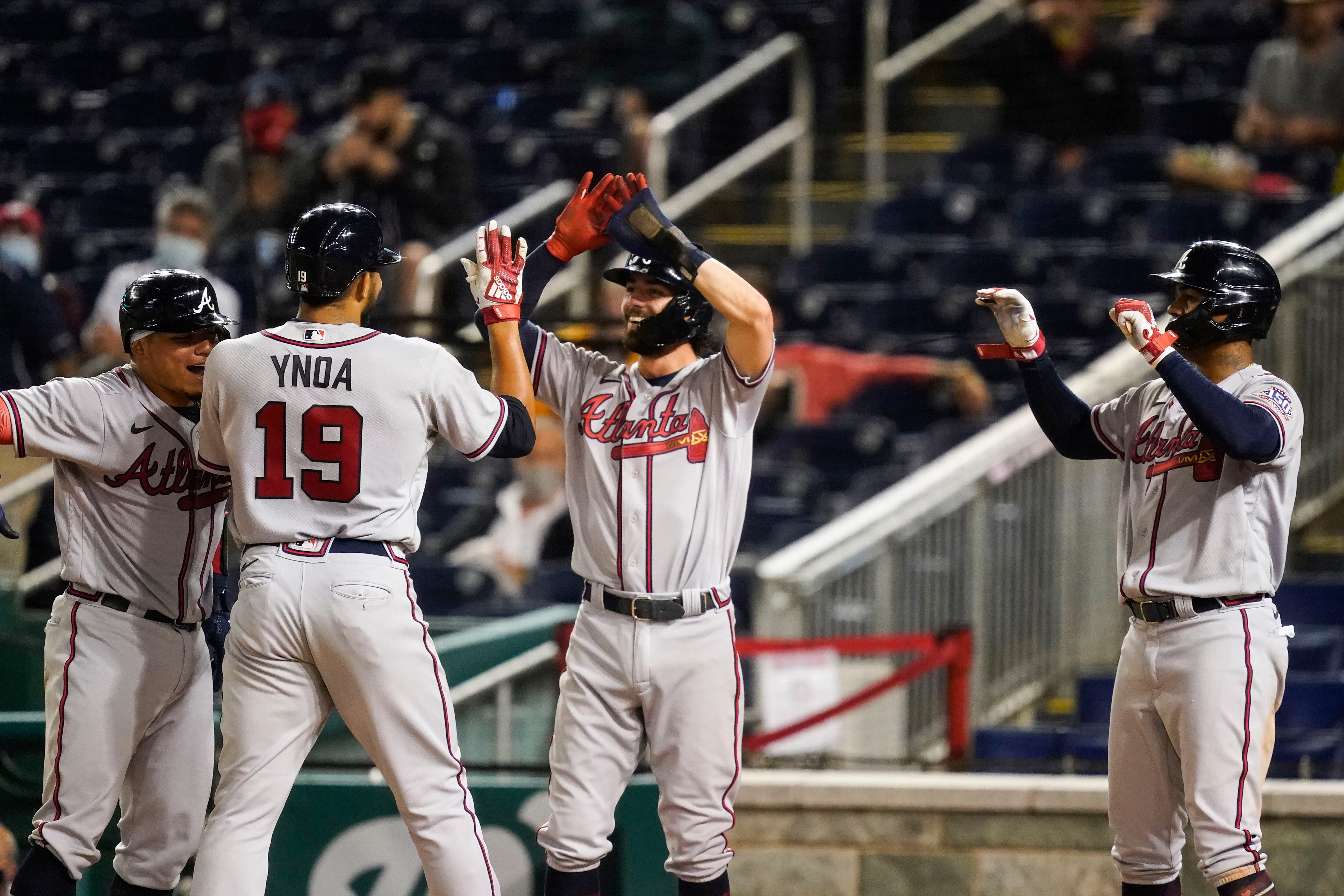 Braves: Marcell Ozuna, Ron Washington Hand Dance again