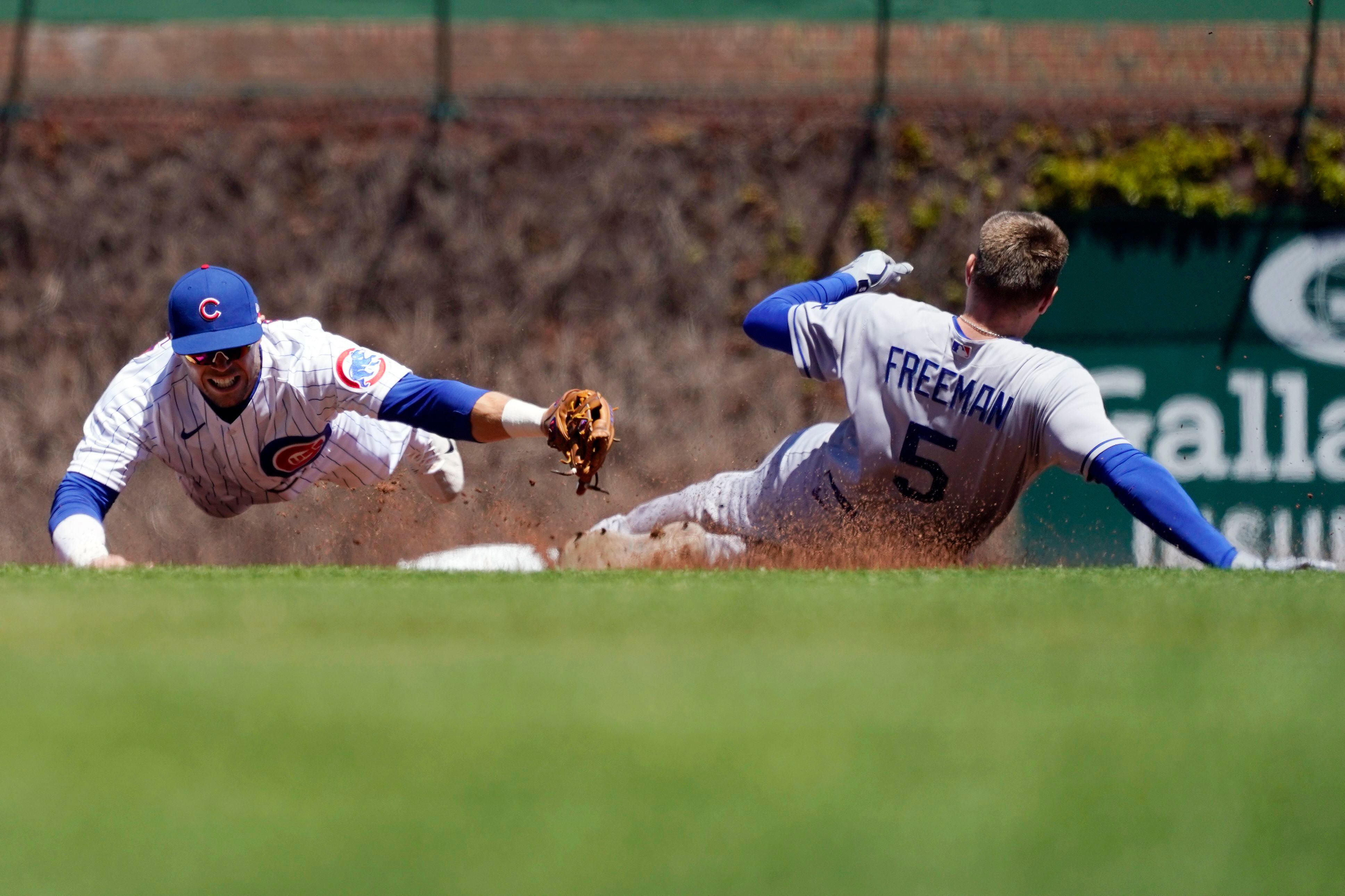 Clayton Kershaw throws a bullpen session as he works toward return from  sore shoulder