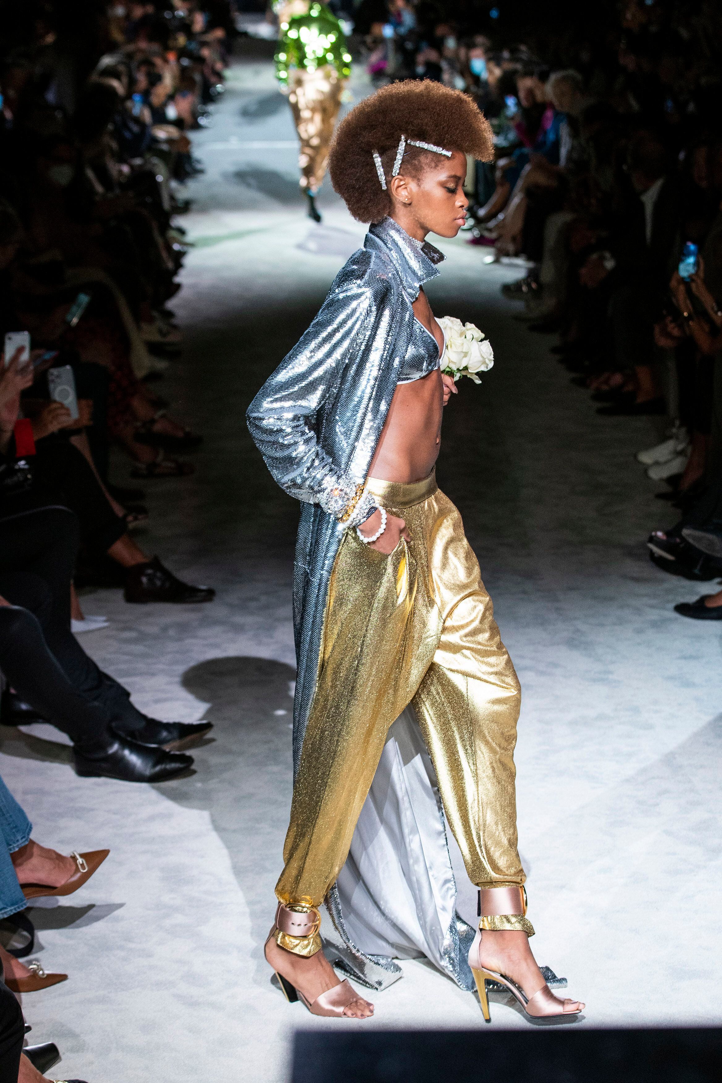 Tom Ford Closes New York Fashion Week With a Lavish, Disco-Inspired Show -  EBONY