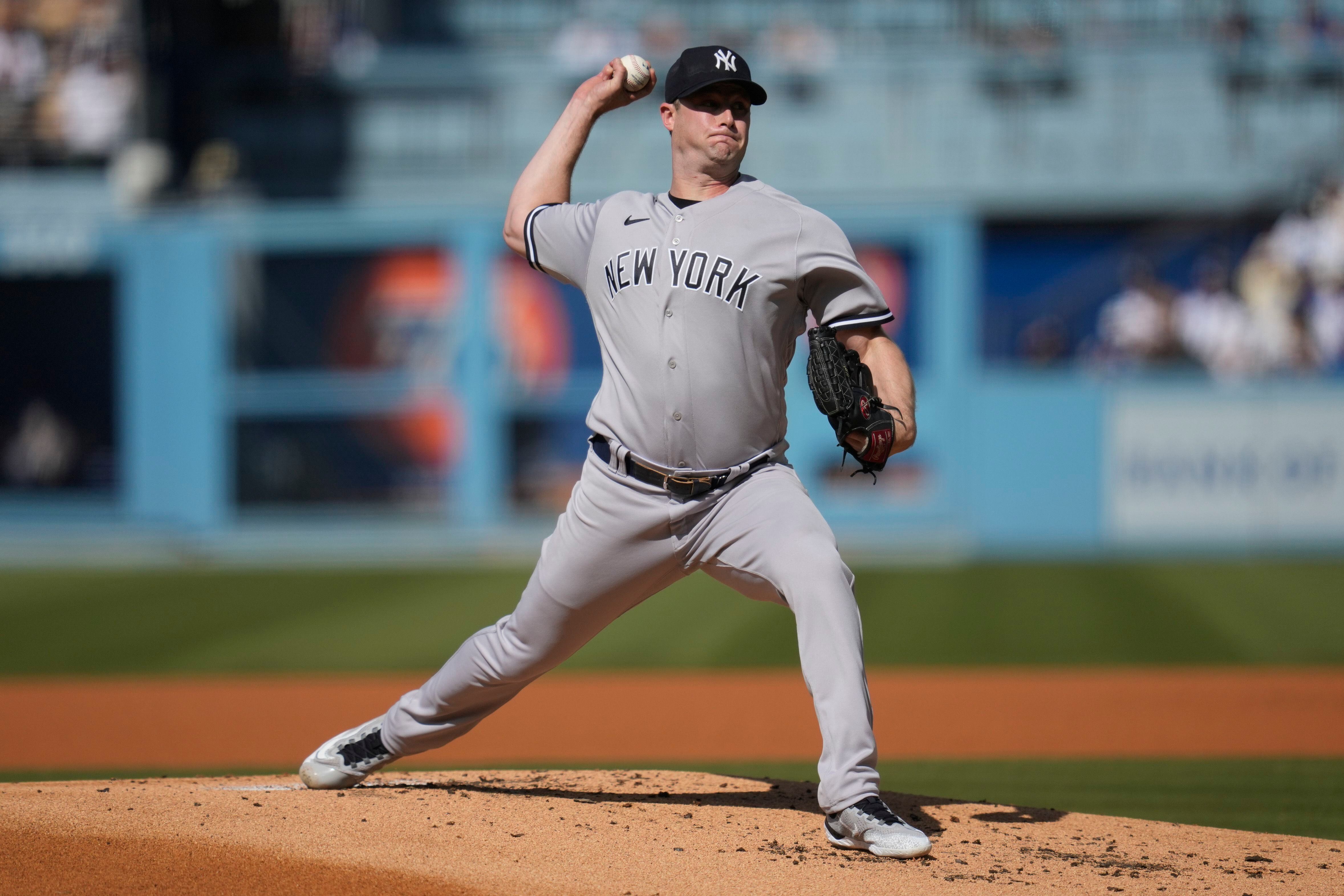 Aaron Judge homers, makes big catch in Yankees' 6-3 win over