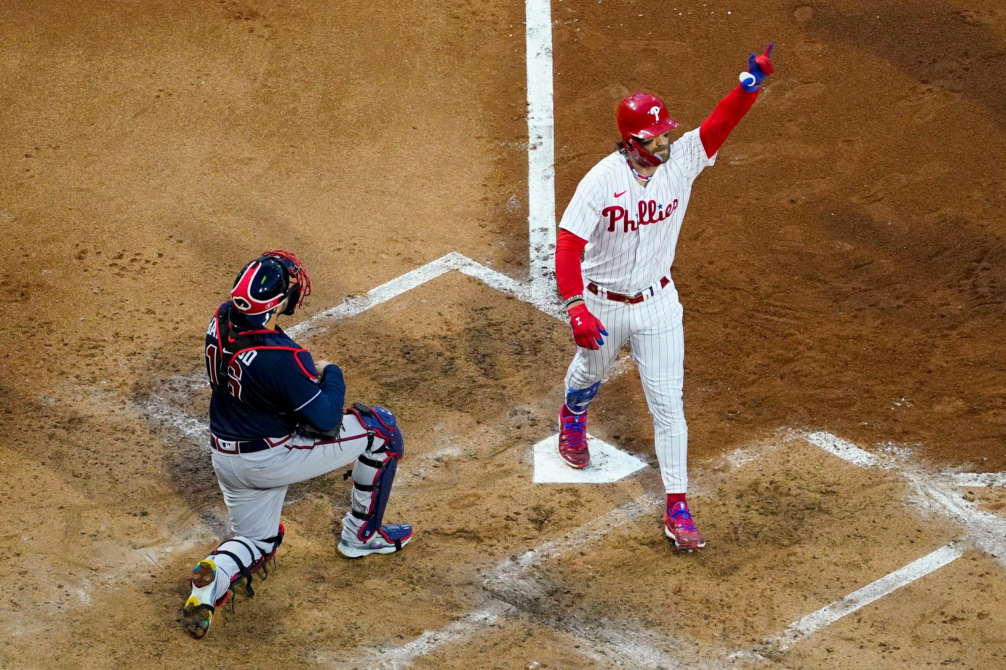 Phillies pounded to death by Braves while wearing ridiculous