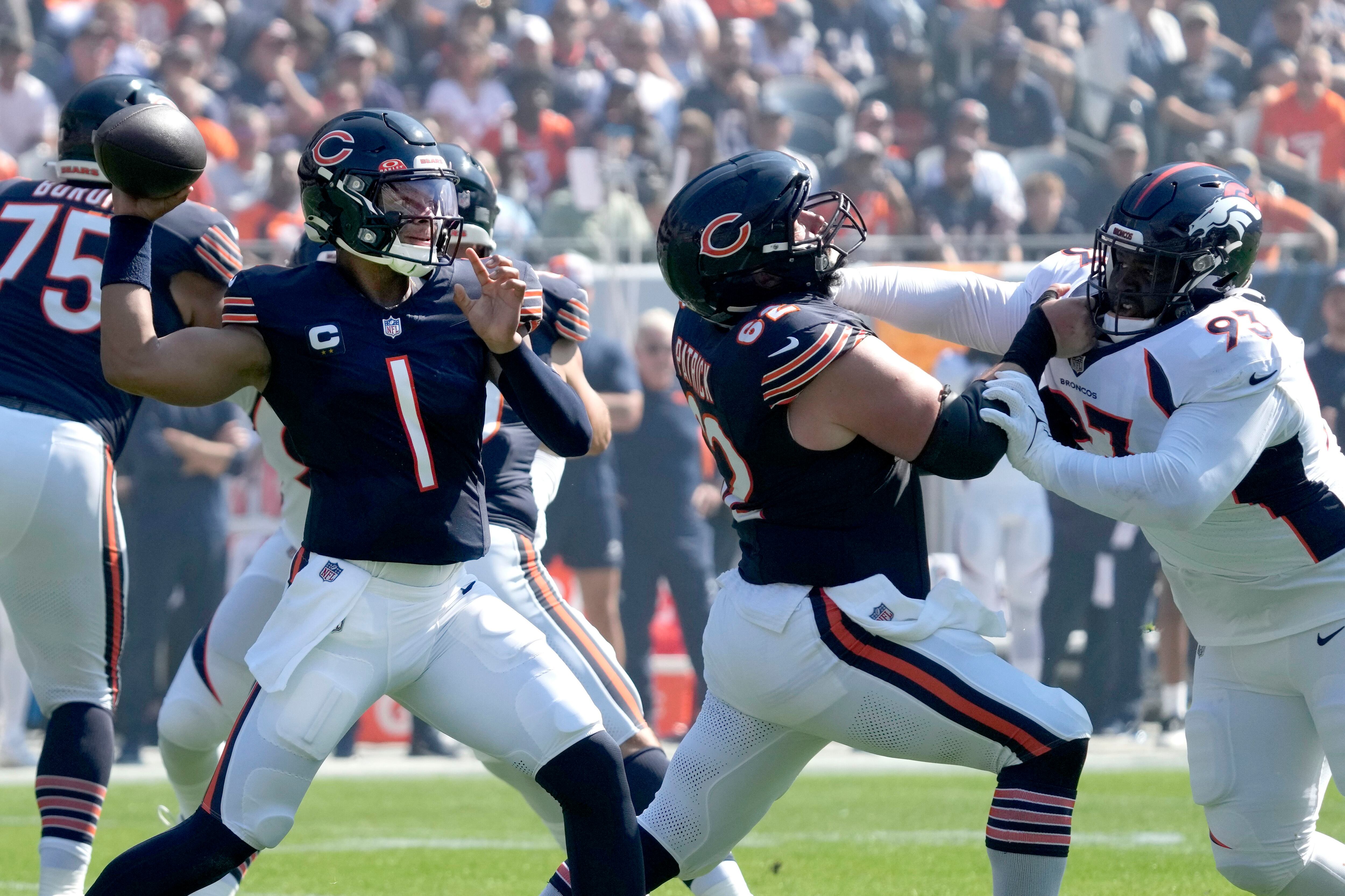 Bears' Matt Eberflus explains decision to not kick go-ahead field goal in  loss to Broncos: 'It was half a yard'