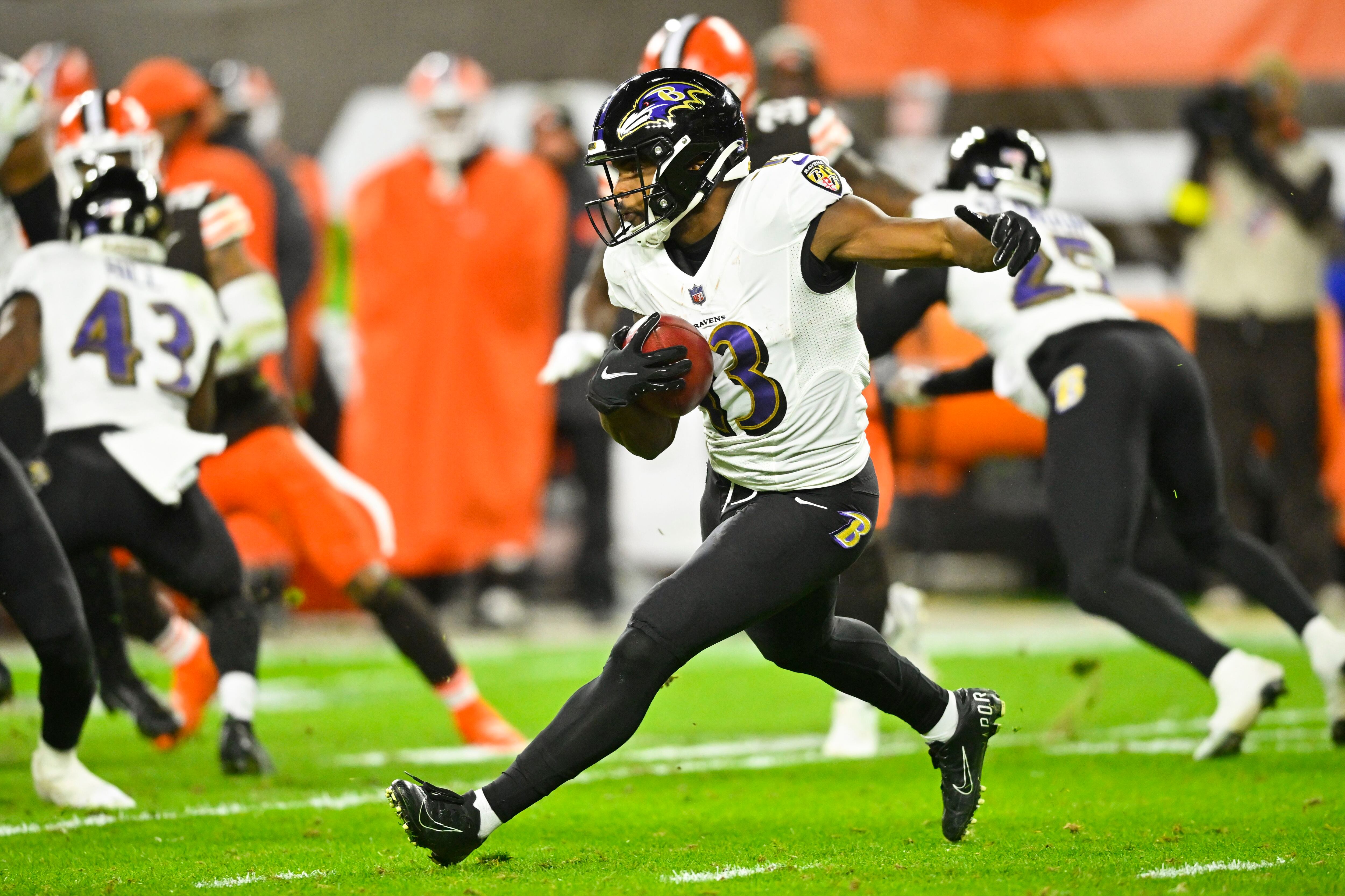 Watson makes home debut as Browns host first-place Ravens