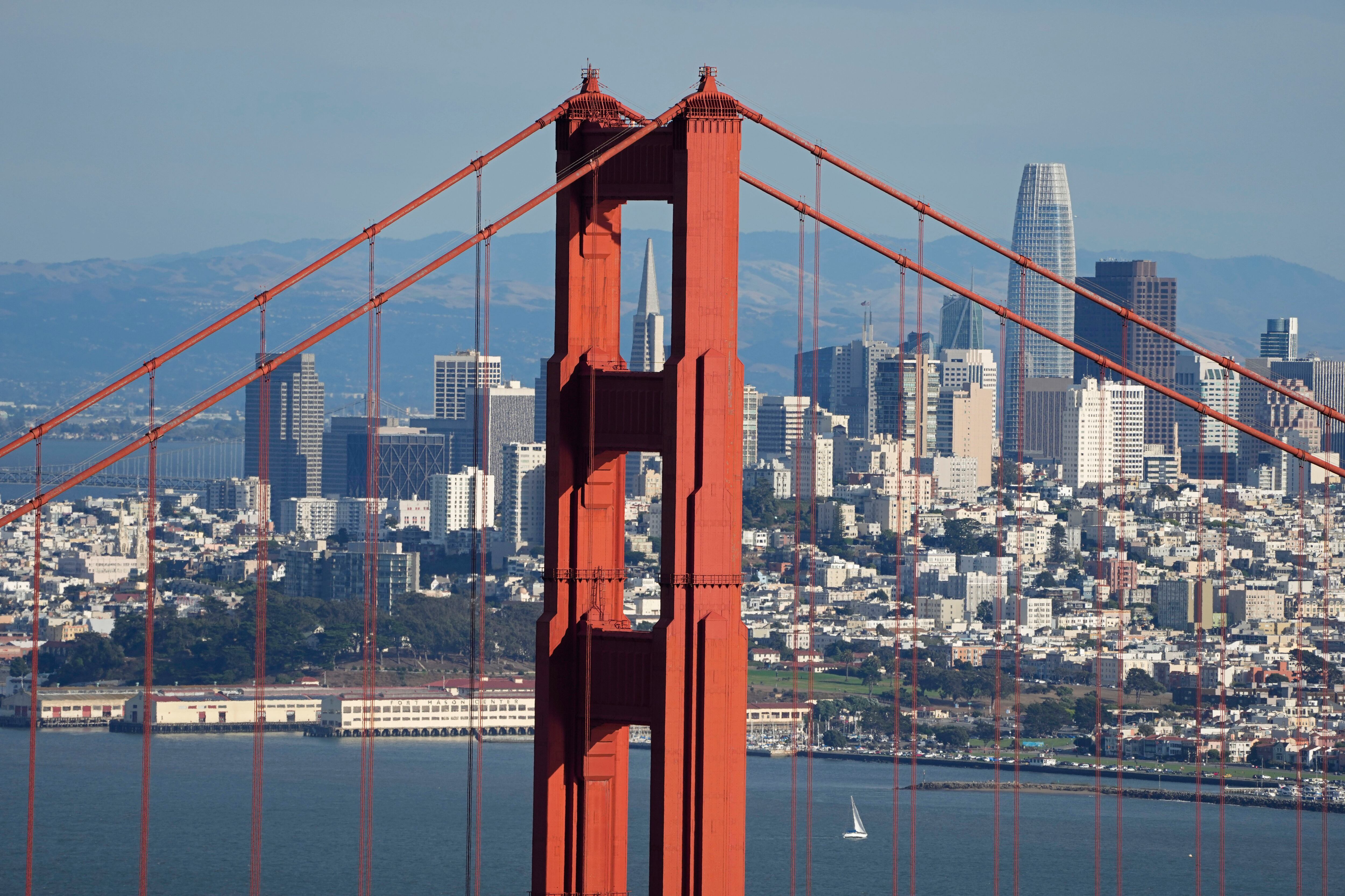 San Francisco Giants' City Connect uniforms feature Golden Gate Bridge, fog  - The Athletic