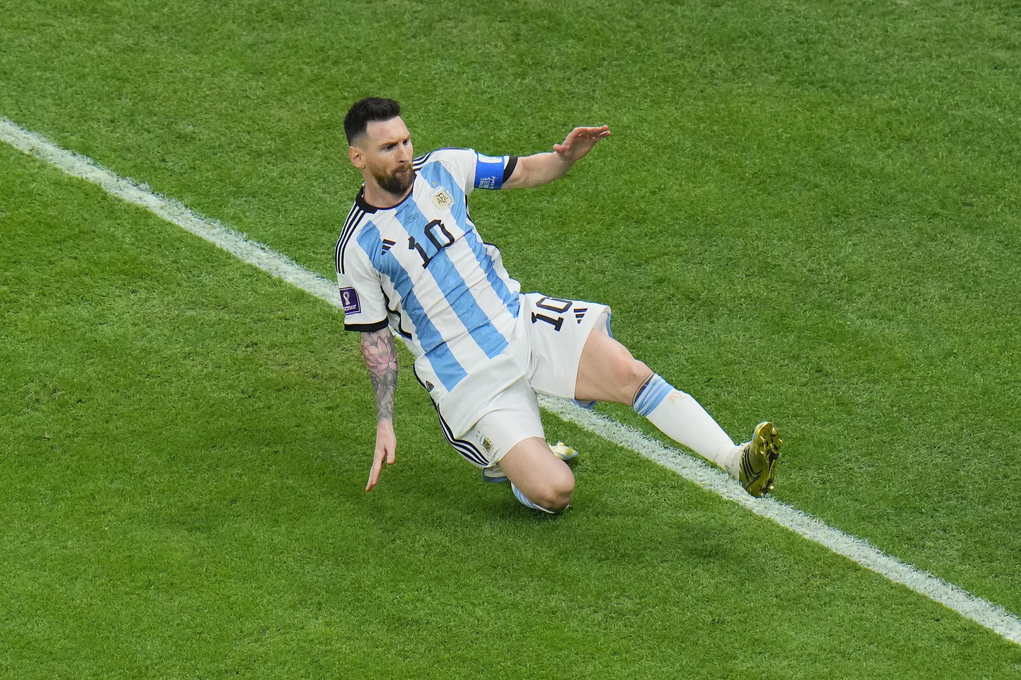 Lionel Messi wins World Cup for Argentina to push claim to be soccer's GOAT