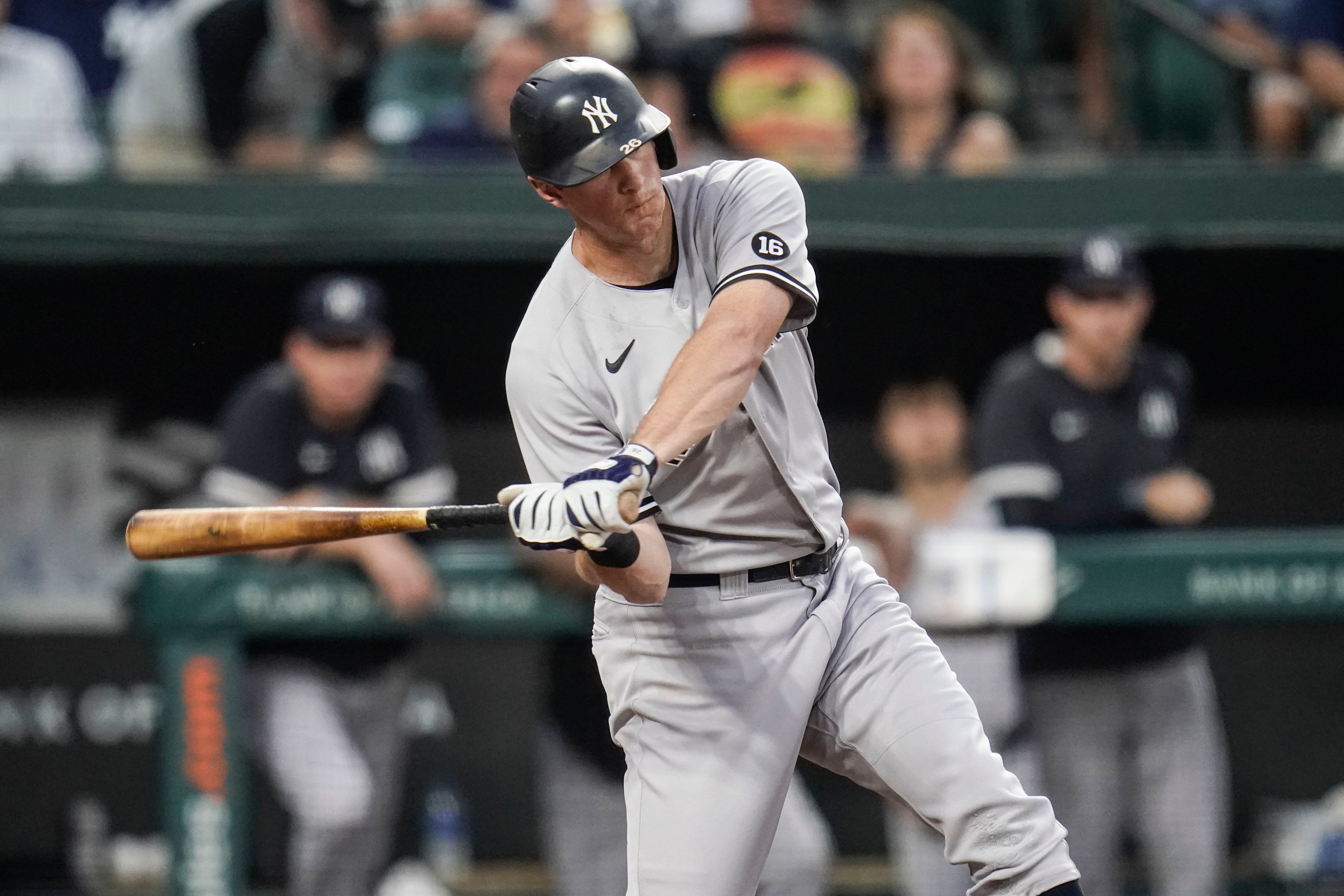 Yankees' DJ LeMahieu placed on 10-day injured list with sports hernia ahead  of regular season finale 