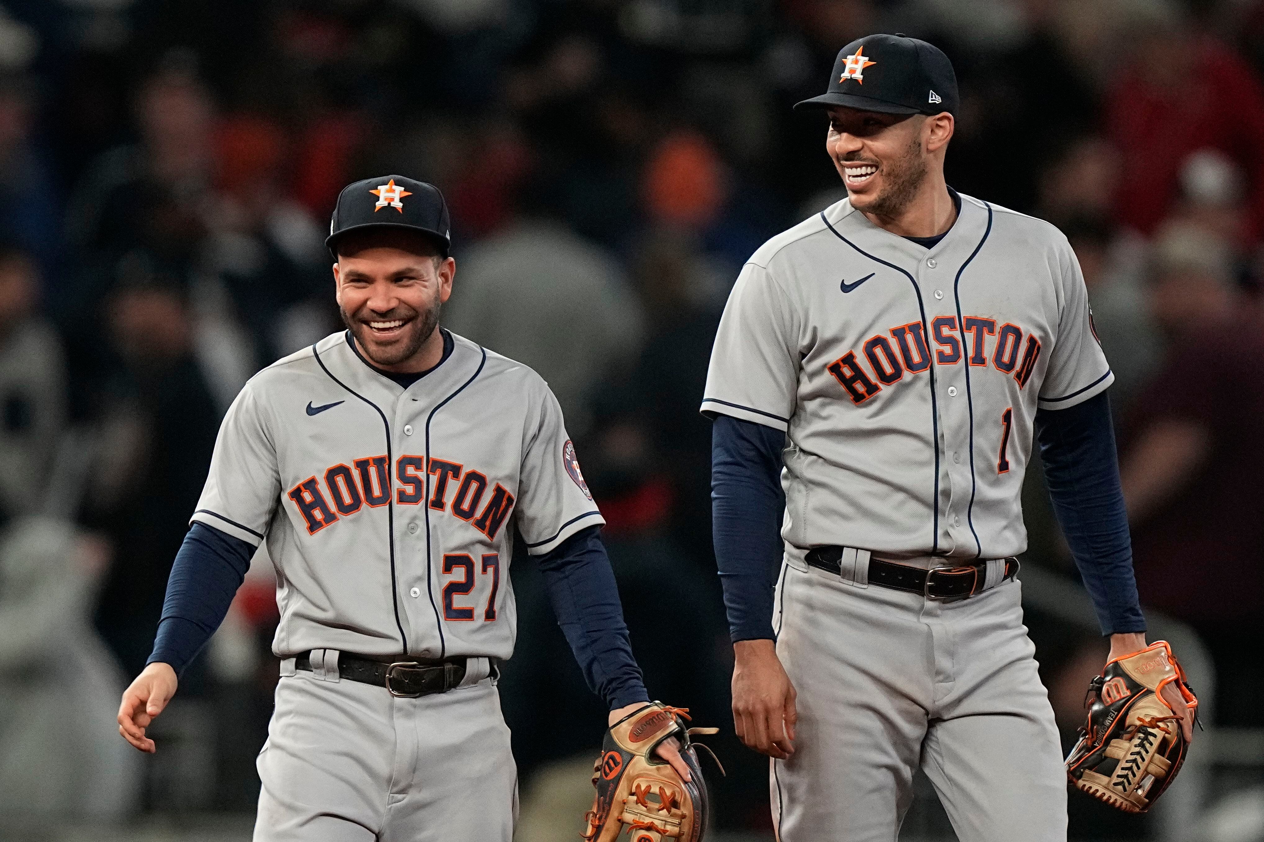 Houston Astros fire 2 top managers for cheating during World