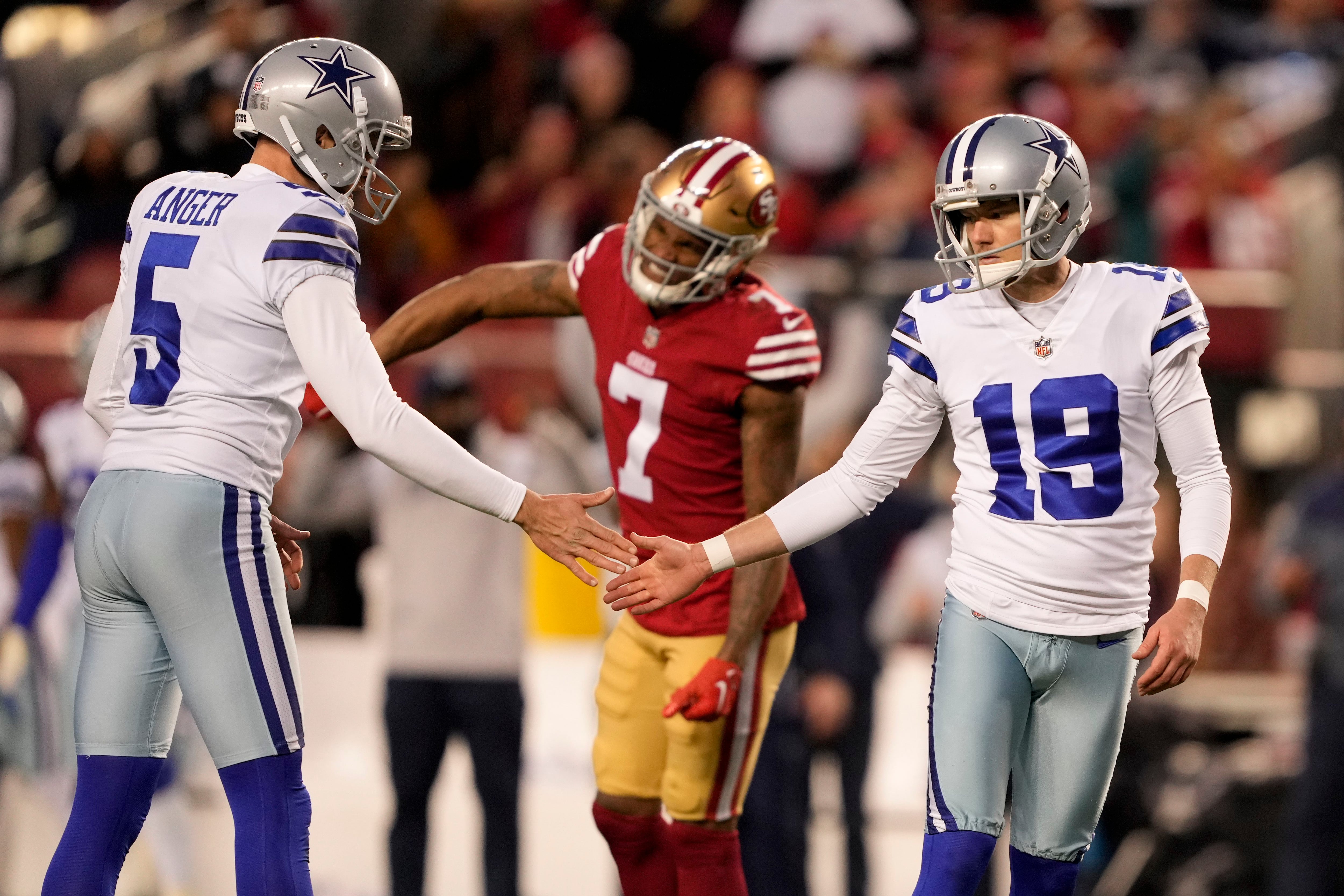 Dallas Cowboys sign kicker Tristan Vizcaino as insurance after