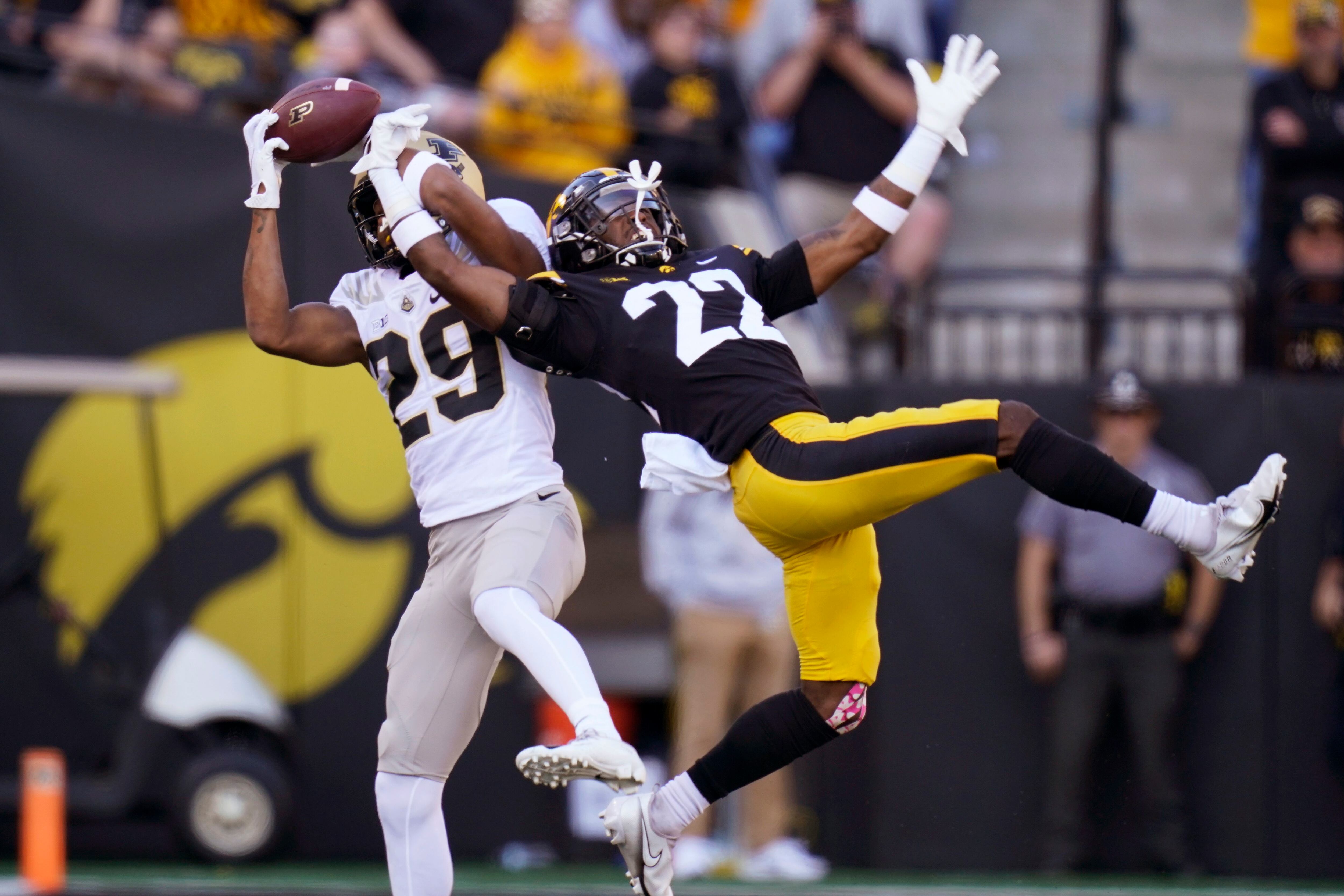 AP Dubs Bell and Karlaftis All-Americans - Purdue Boilermakers