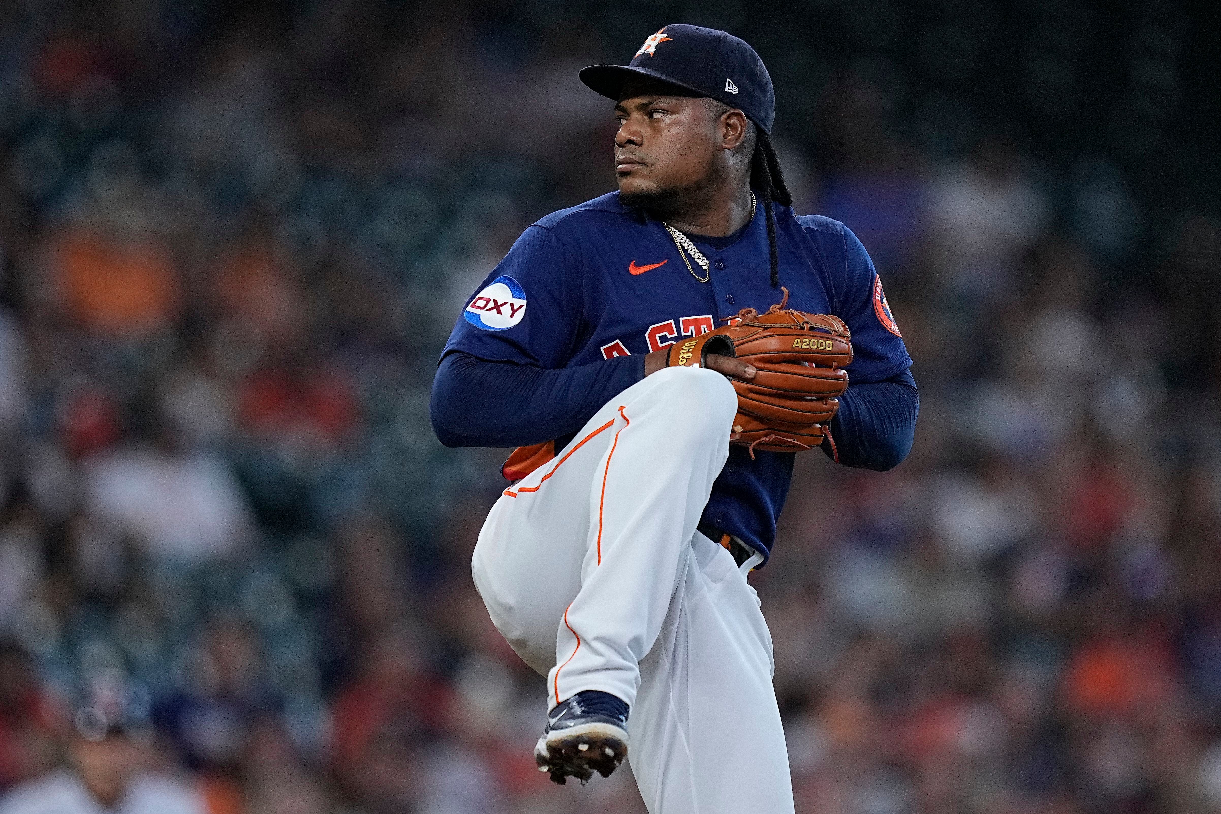 Astros' Framber Valdez pitching no-hitter through 7 innings against  Guardians