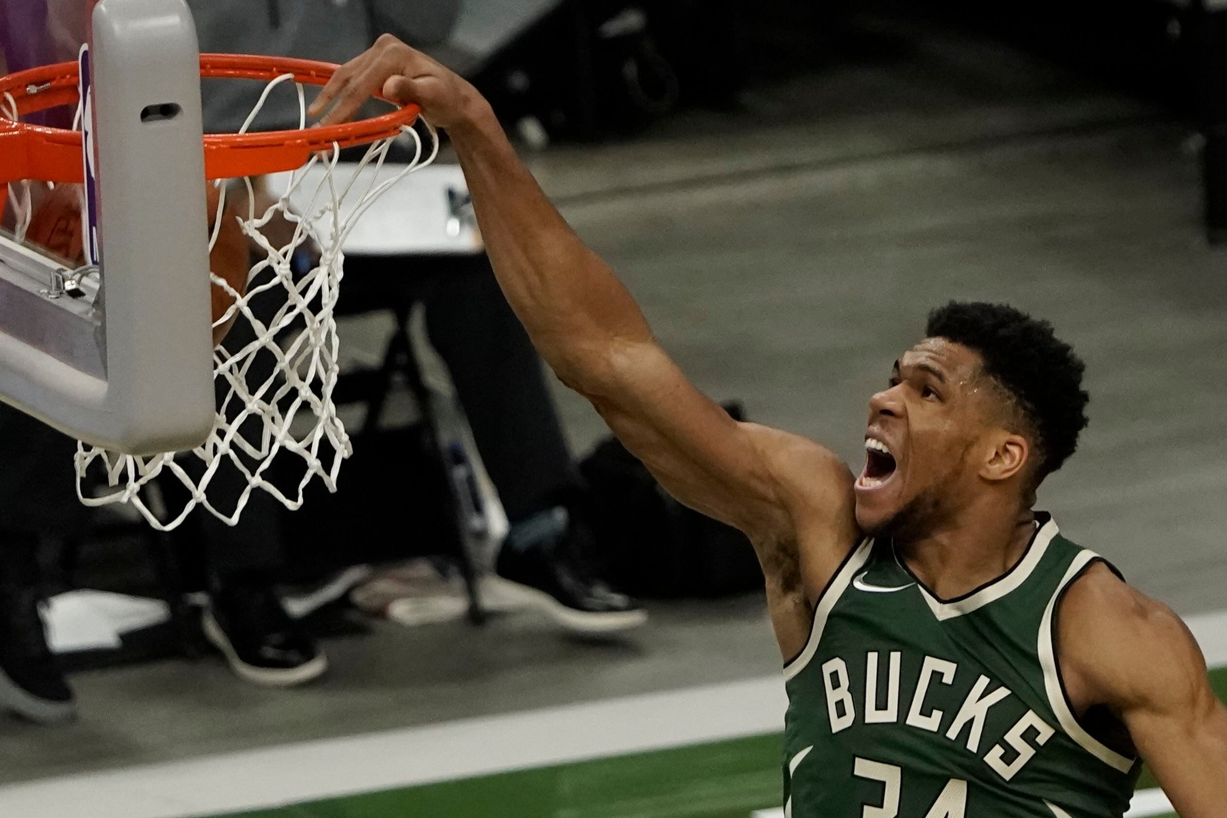 Hoops Lab – Giannis Antetokounmpo = 2018 MVP