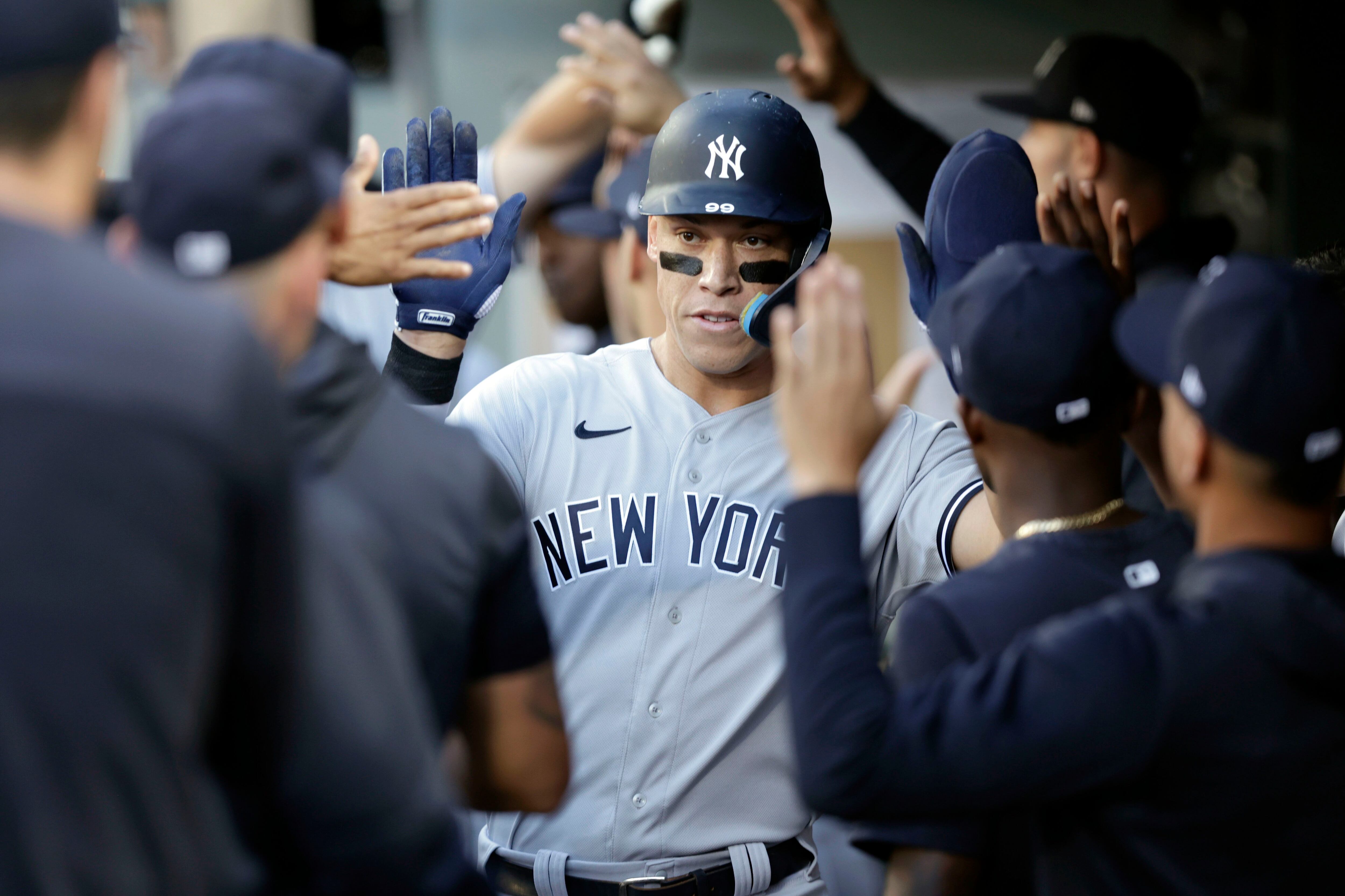 Matt Carpenter injury: Foot fracture for Yankees outfielder vs. Mariners