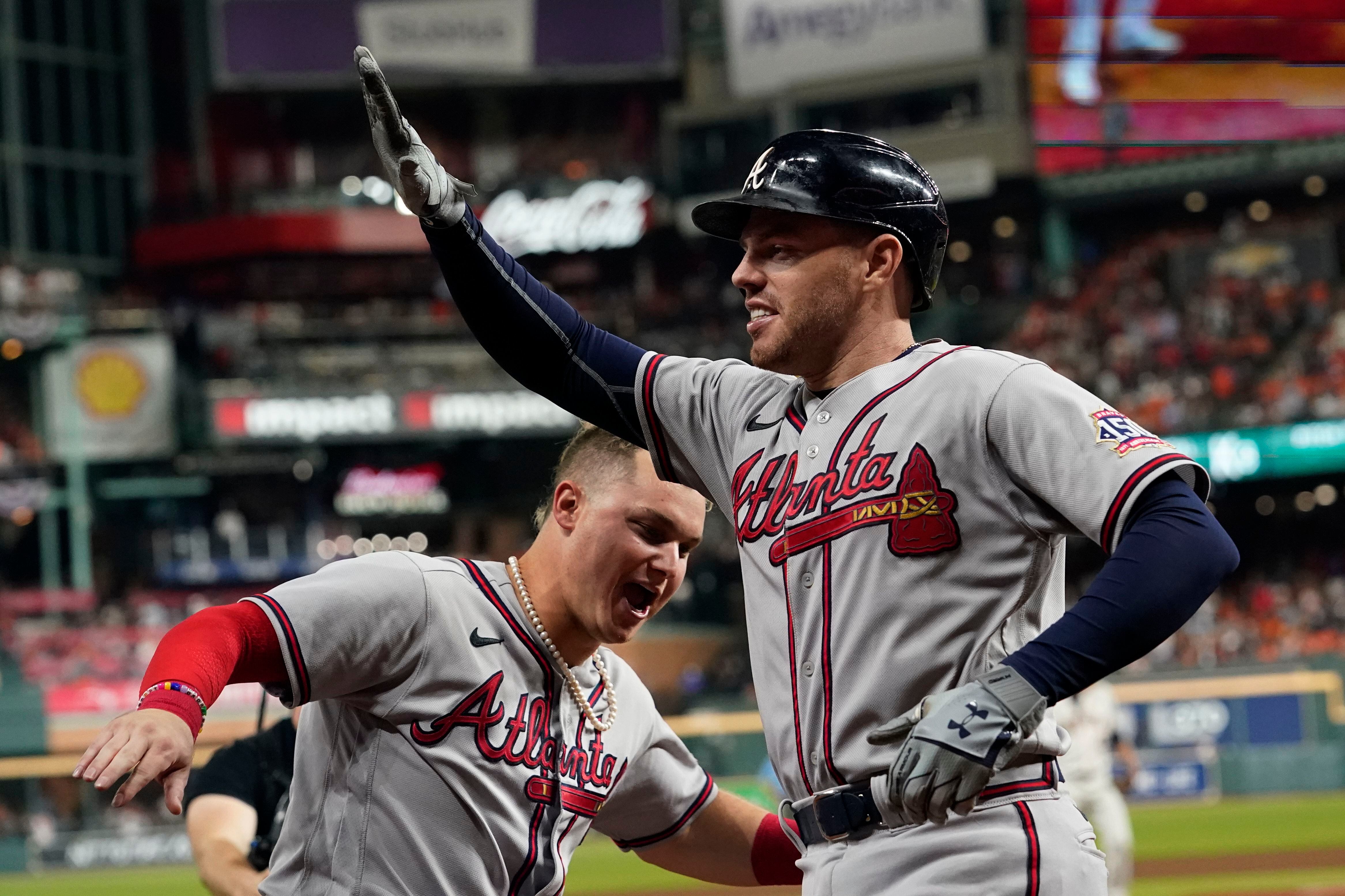 Johan Camargo replaces Ehire Adrianza on Braves World Series roster