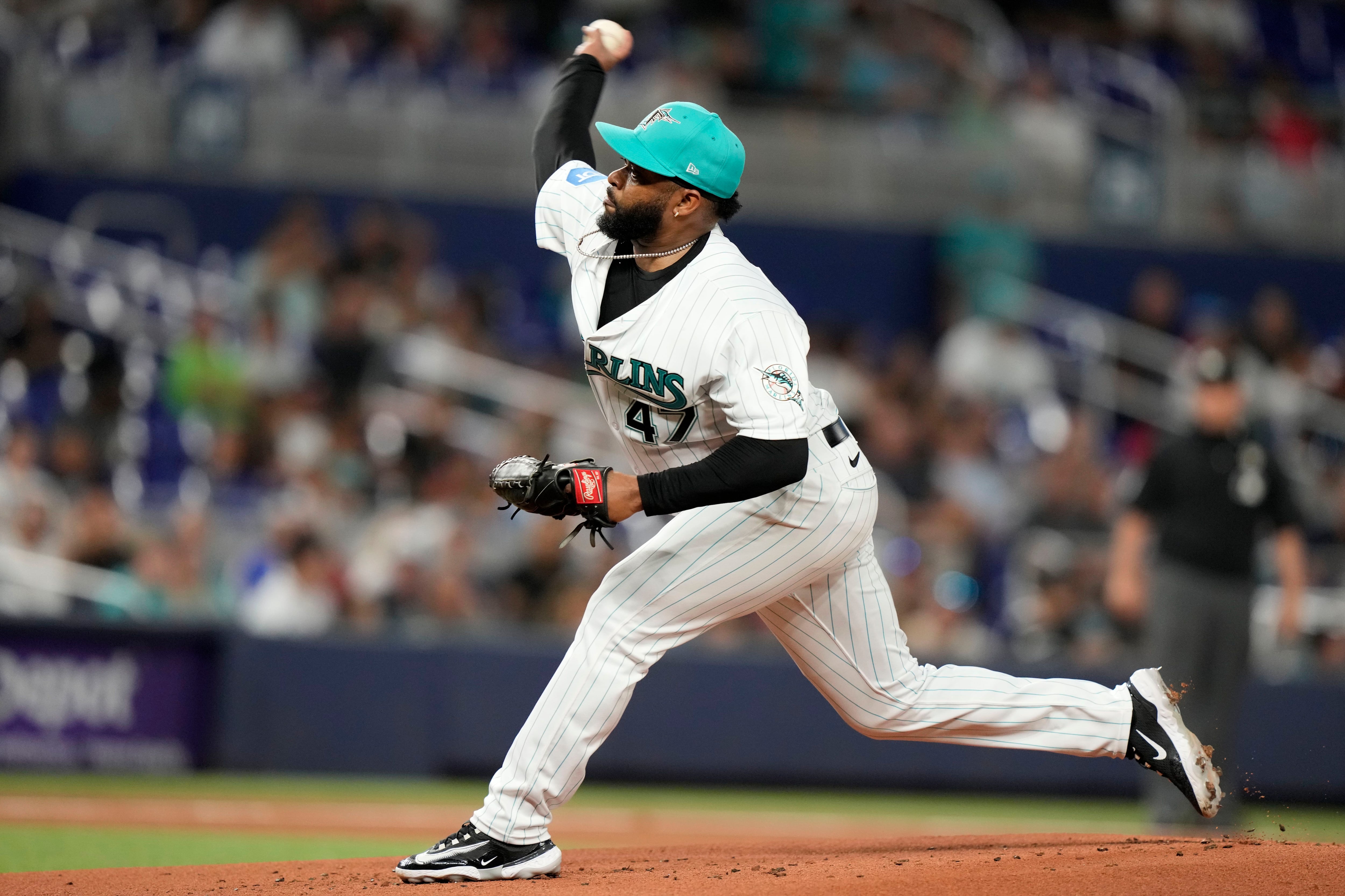 Miami Marlins Pitcher Johnny Cueto Throws Live Session, Nears