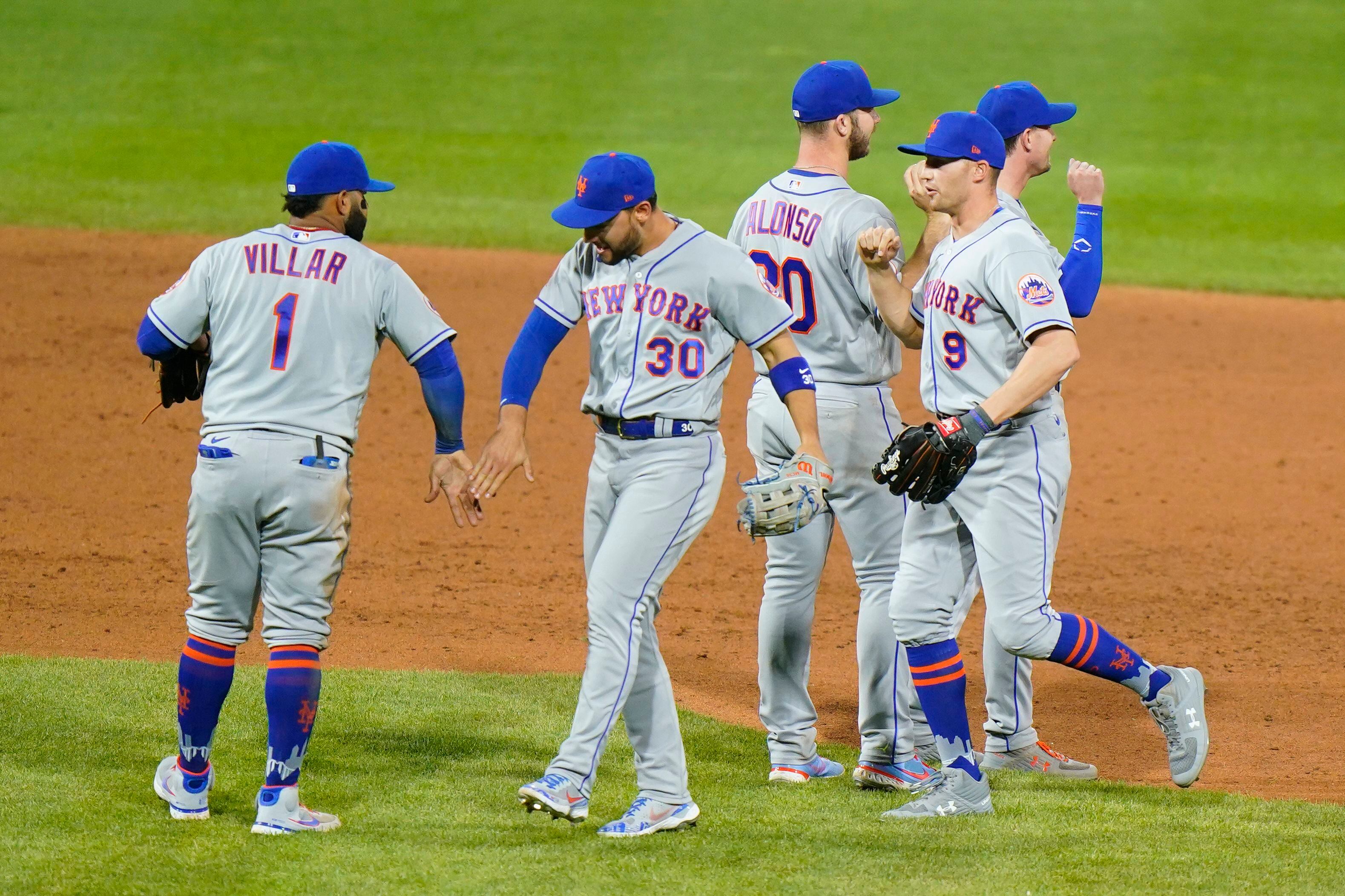 Pete Alonso is hit by a pitch in the wrist and leaves the game in the 1st  inning : r/baseball