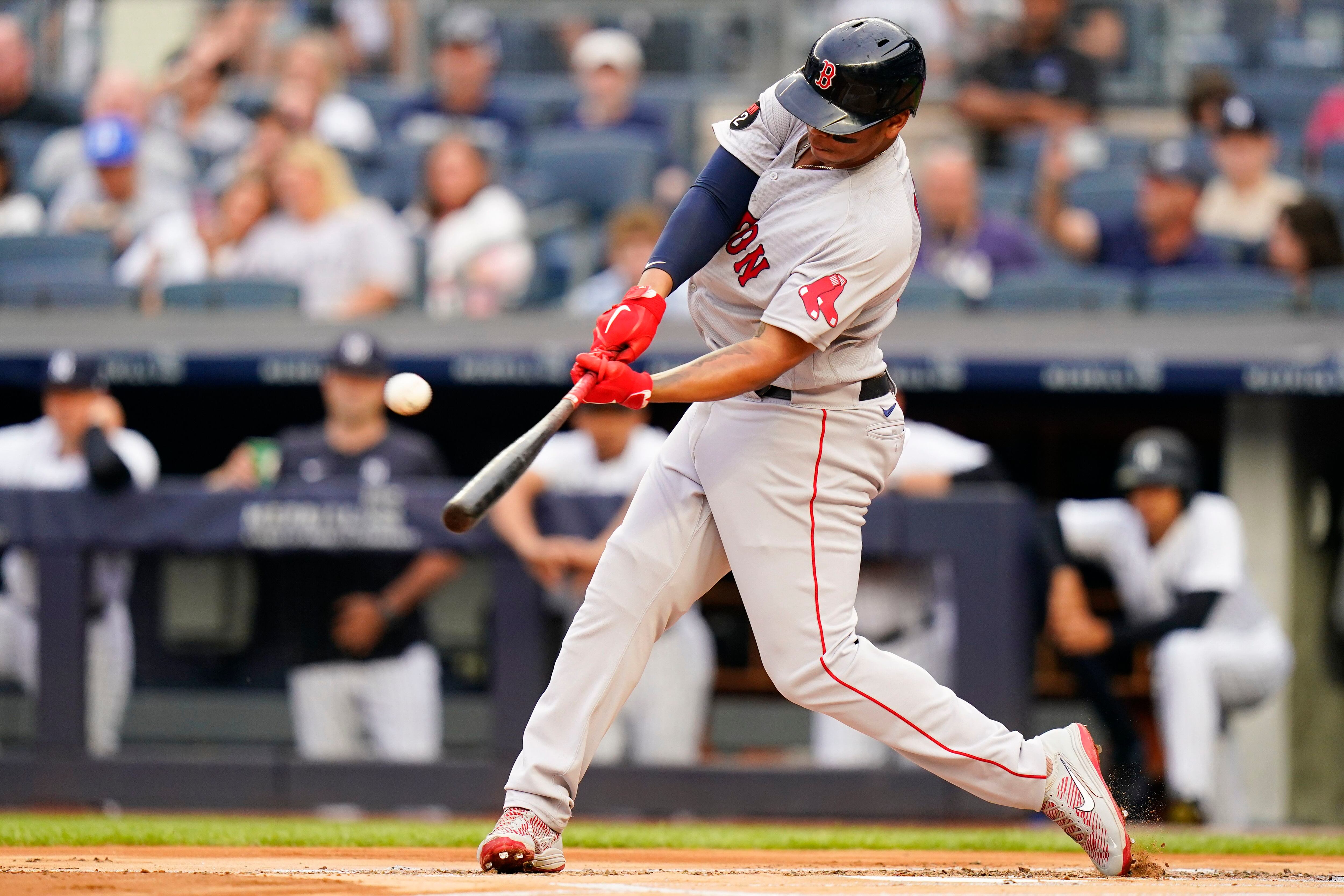 A vicious swing by Roger Maris and he becomes 2nd straight