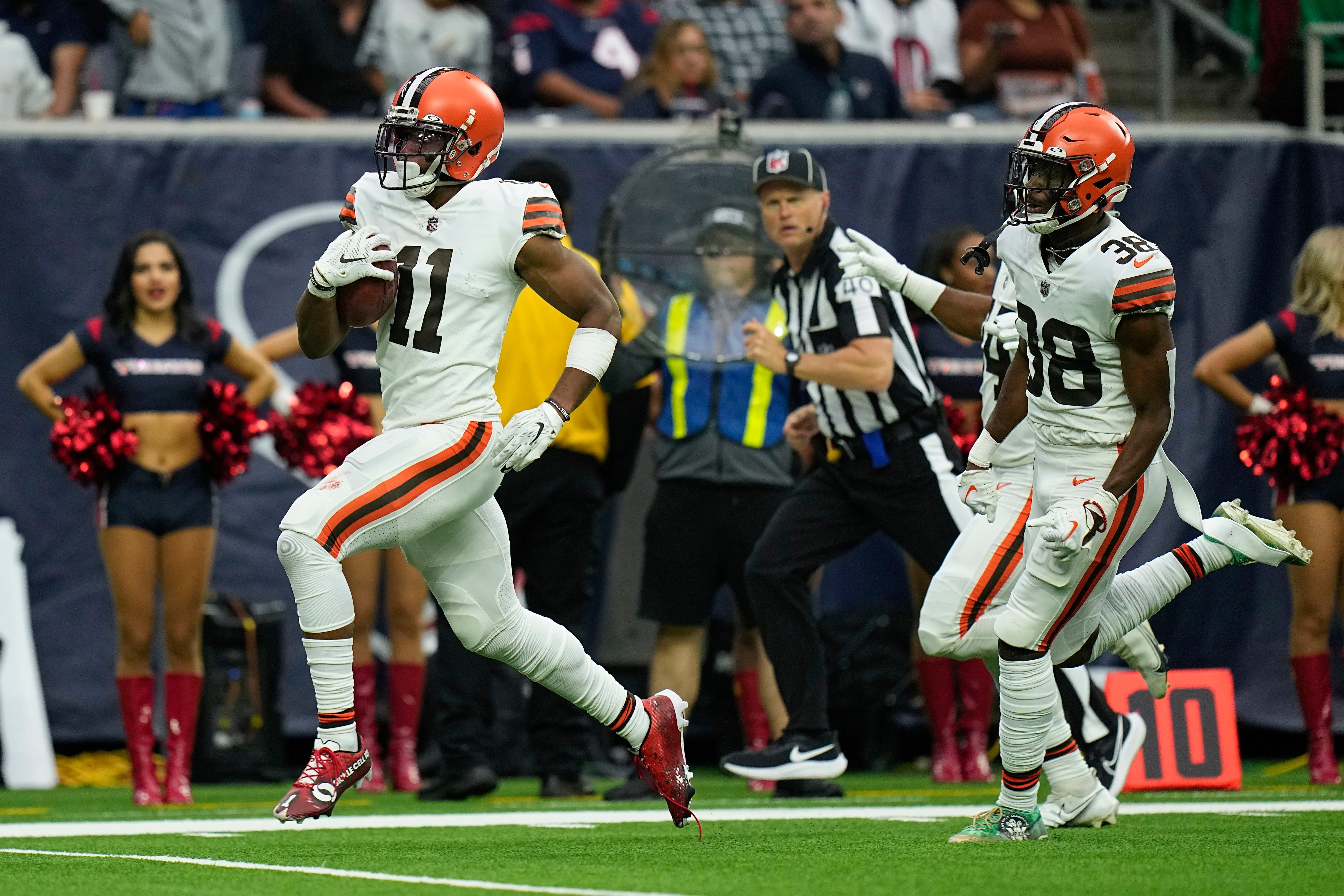 Deshaun Watson rusty in return but Browns get 27-14 win over Texans