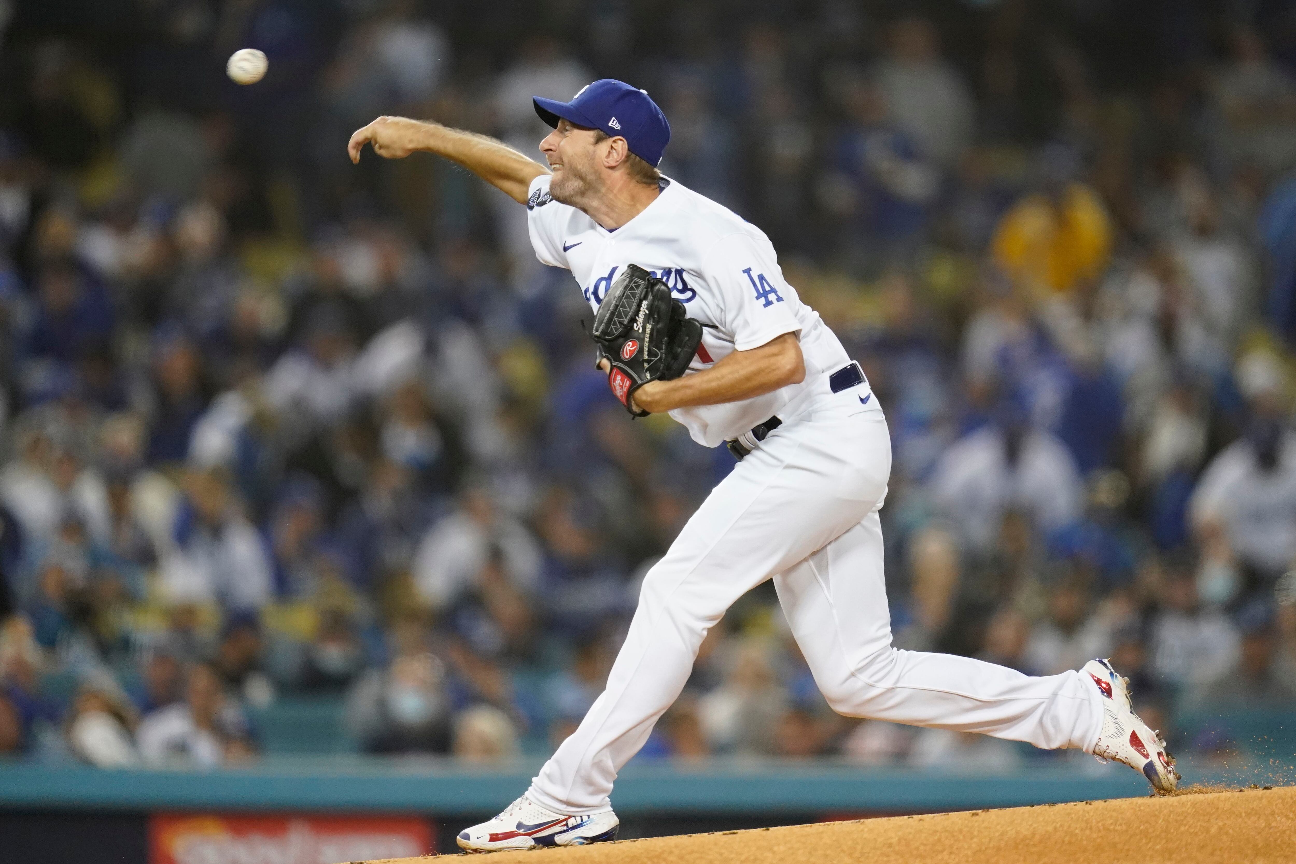 Dodgers lose one to remember on Buster Posey's walk-off homer, 2-1