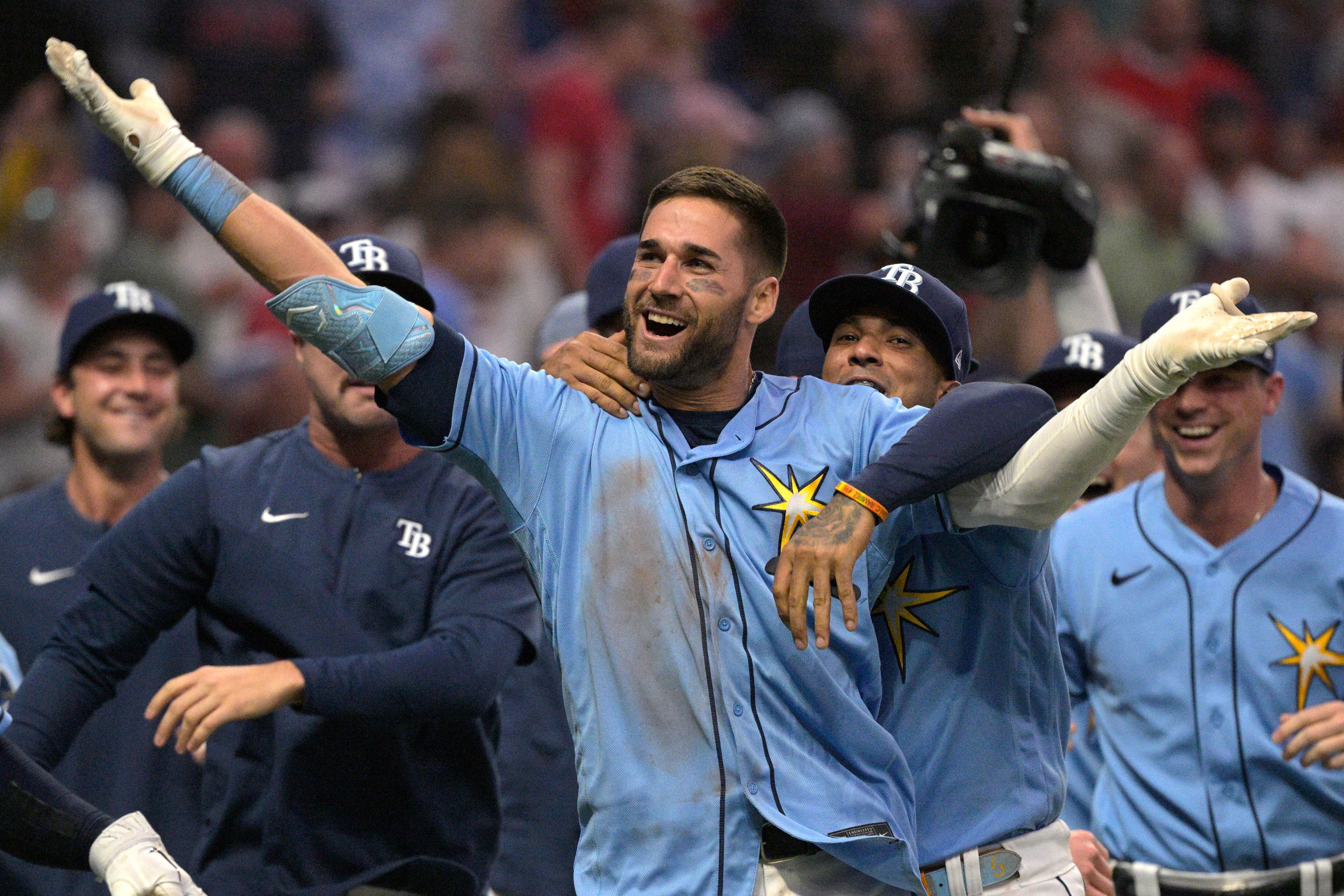 The Jays have signed Kevin Kiermaier??? - by Andrew Stoeten