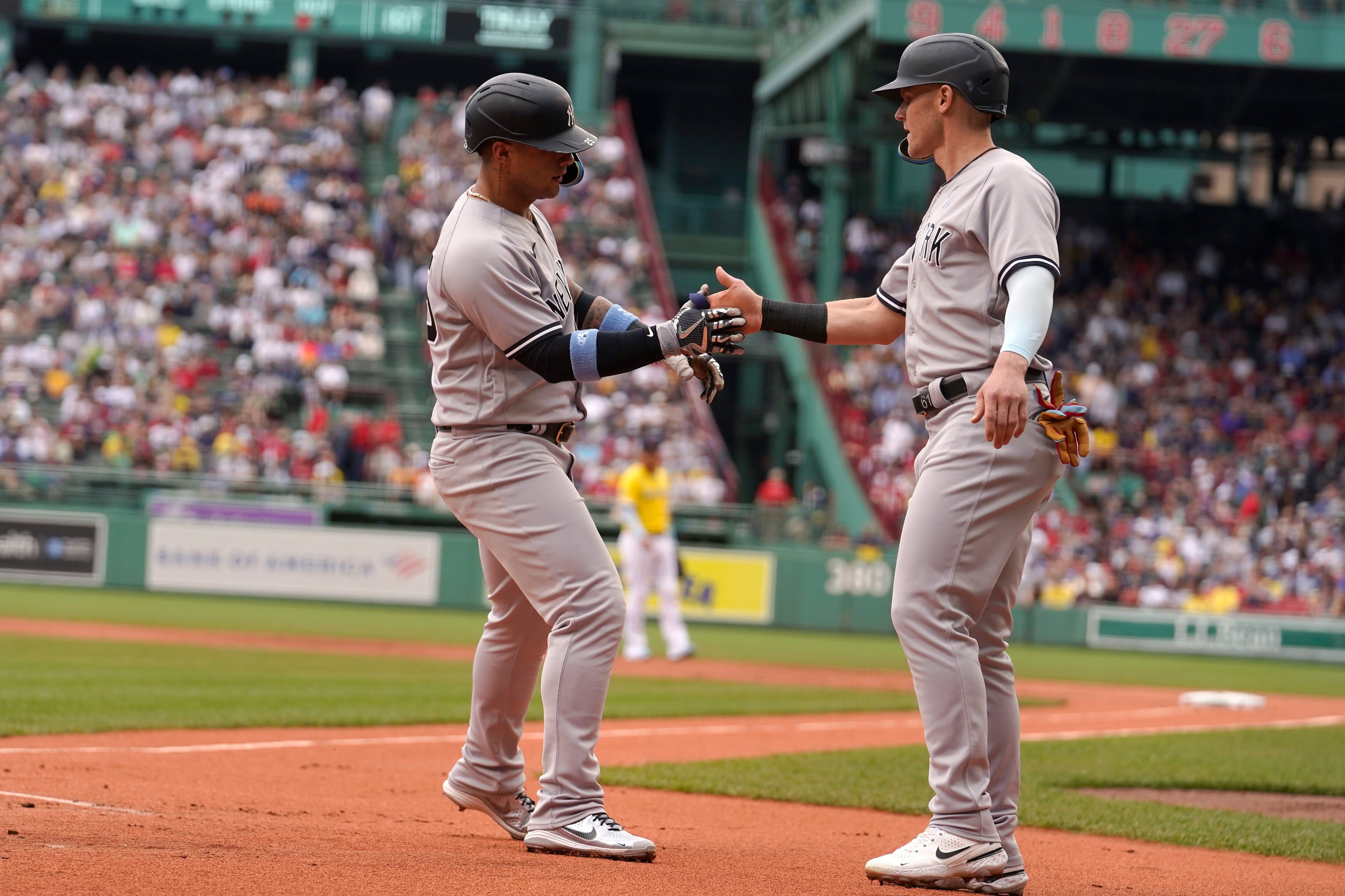 Yankees sweep Fenway Park doubleheader