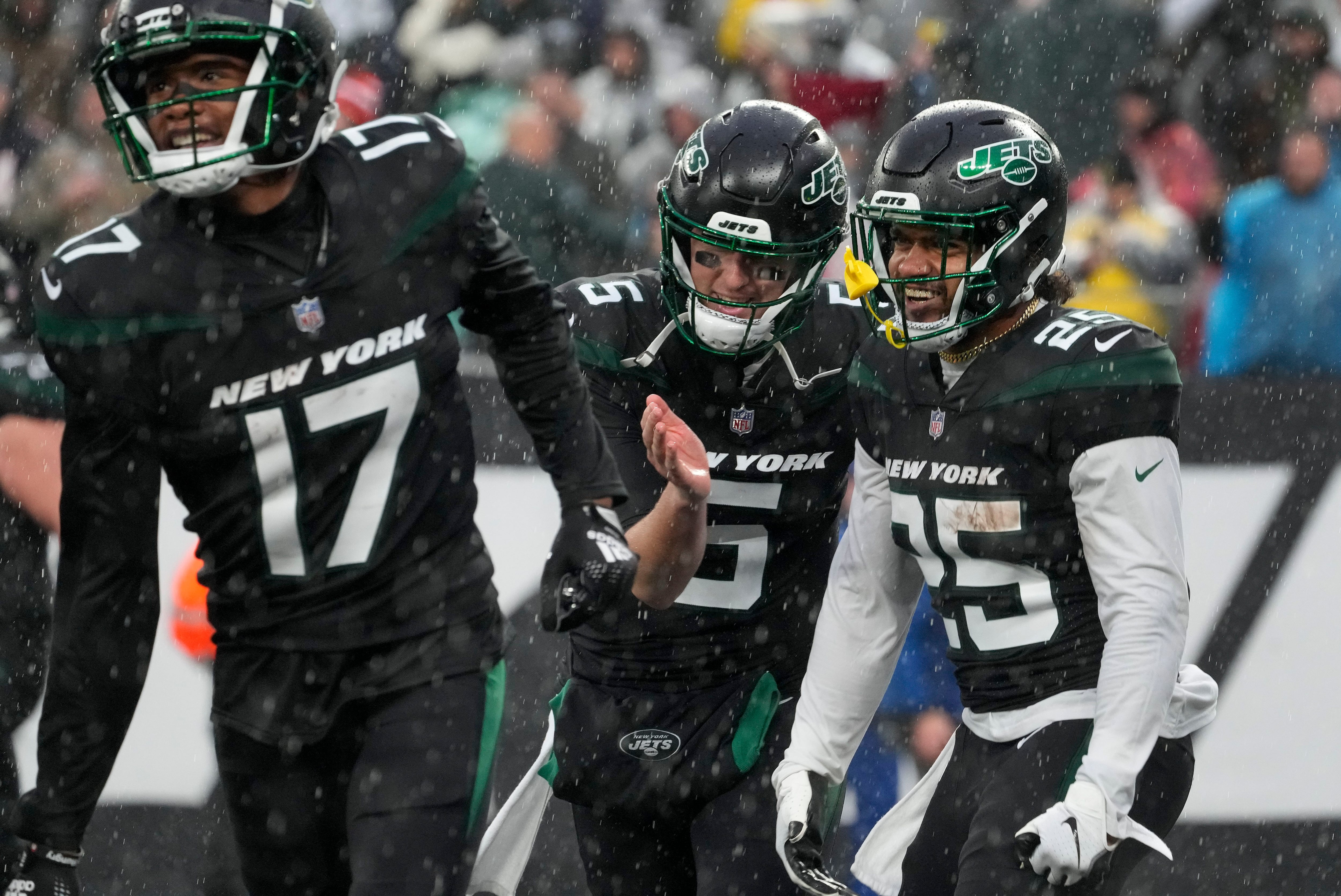 Justin Fields Made Franchise History Against The Broncos Sunday - The Spun:  What's Trending In The Sports World Today