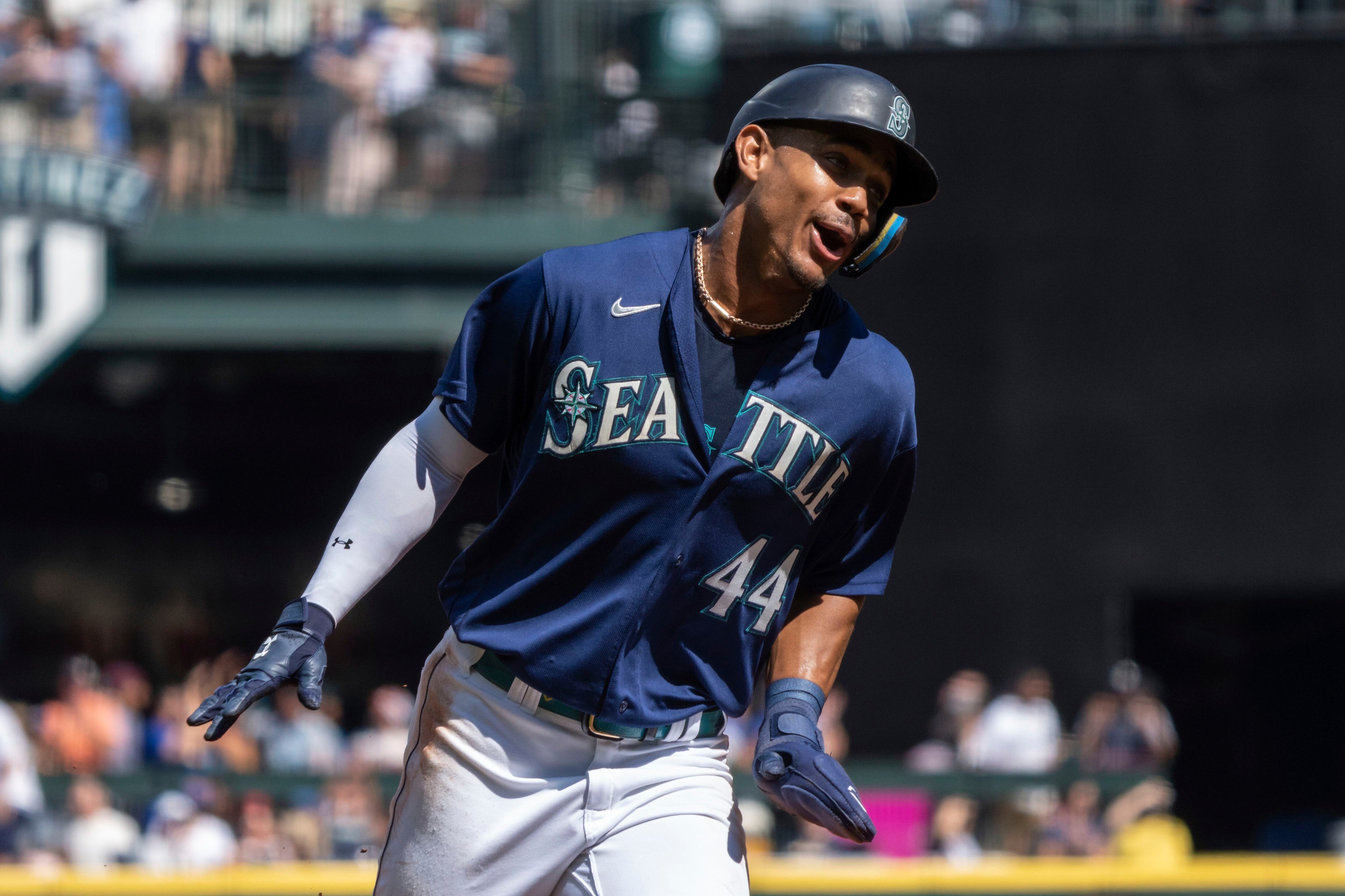 Julio Rodríguez opens up on his (and the Mariners') turnaround, and being  mentored by Ken Griffey Jr.