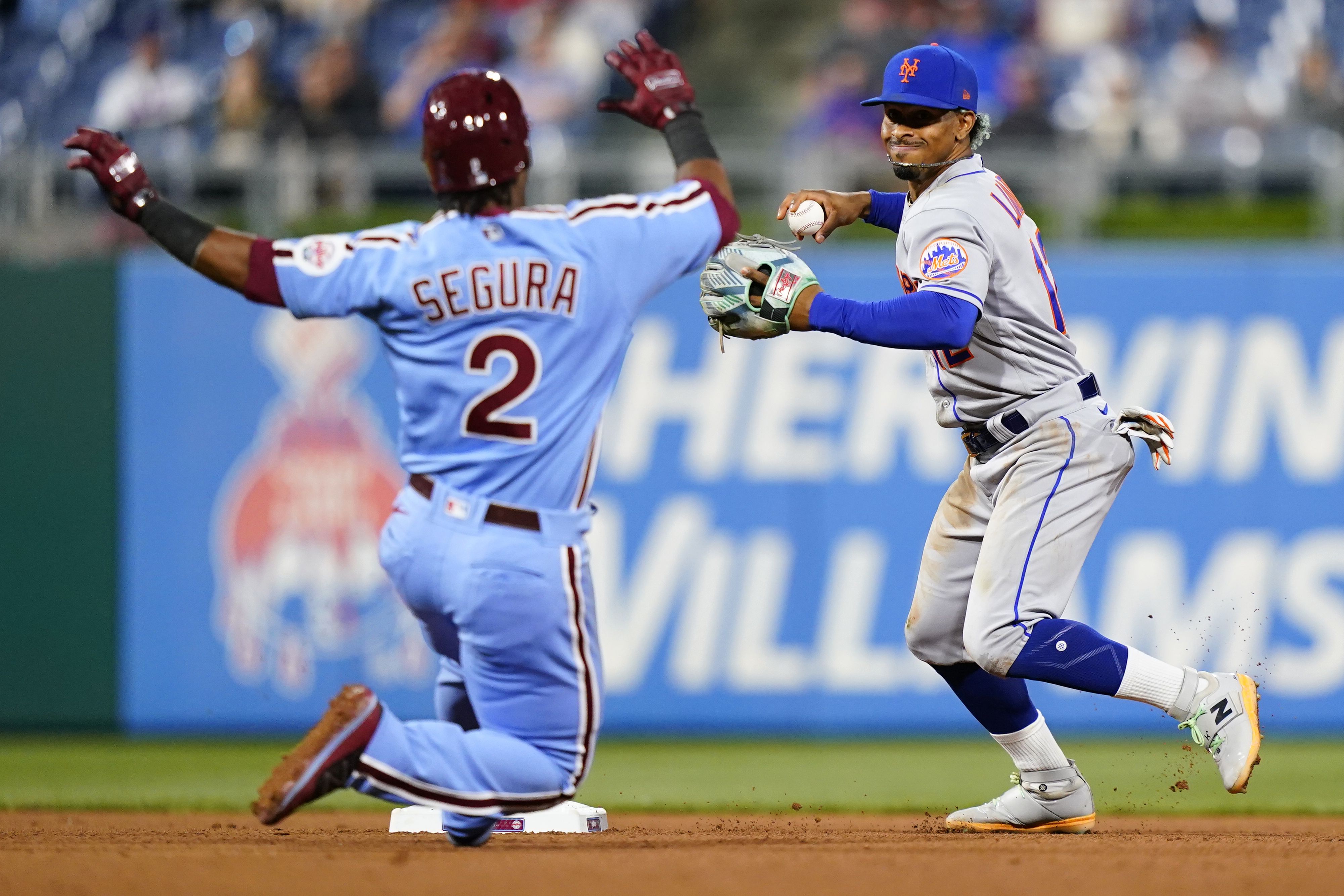 Mets floor Phillies with 7-run 9th, Marte caps 8-7 win