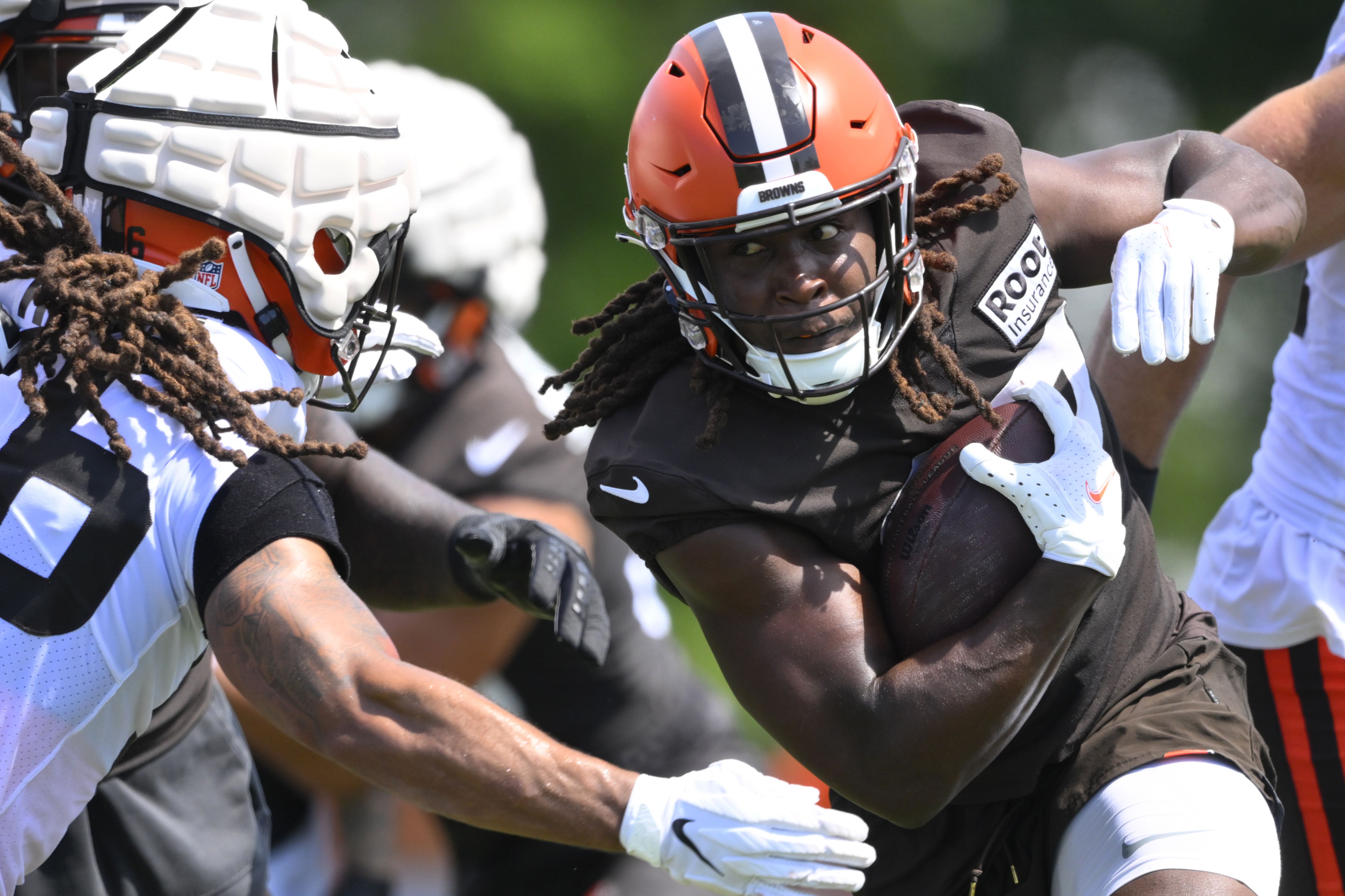 Kareem Hunt won't practice for Browns on Wednesday - NBC Sports