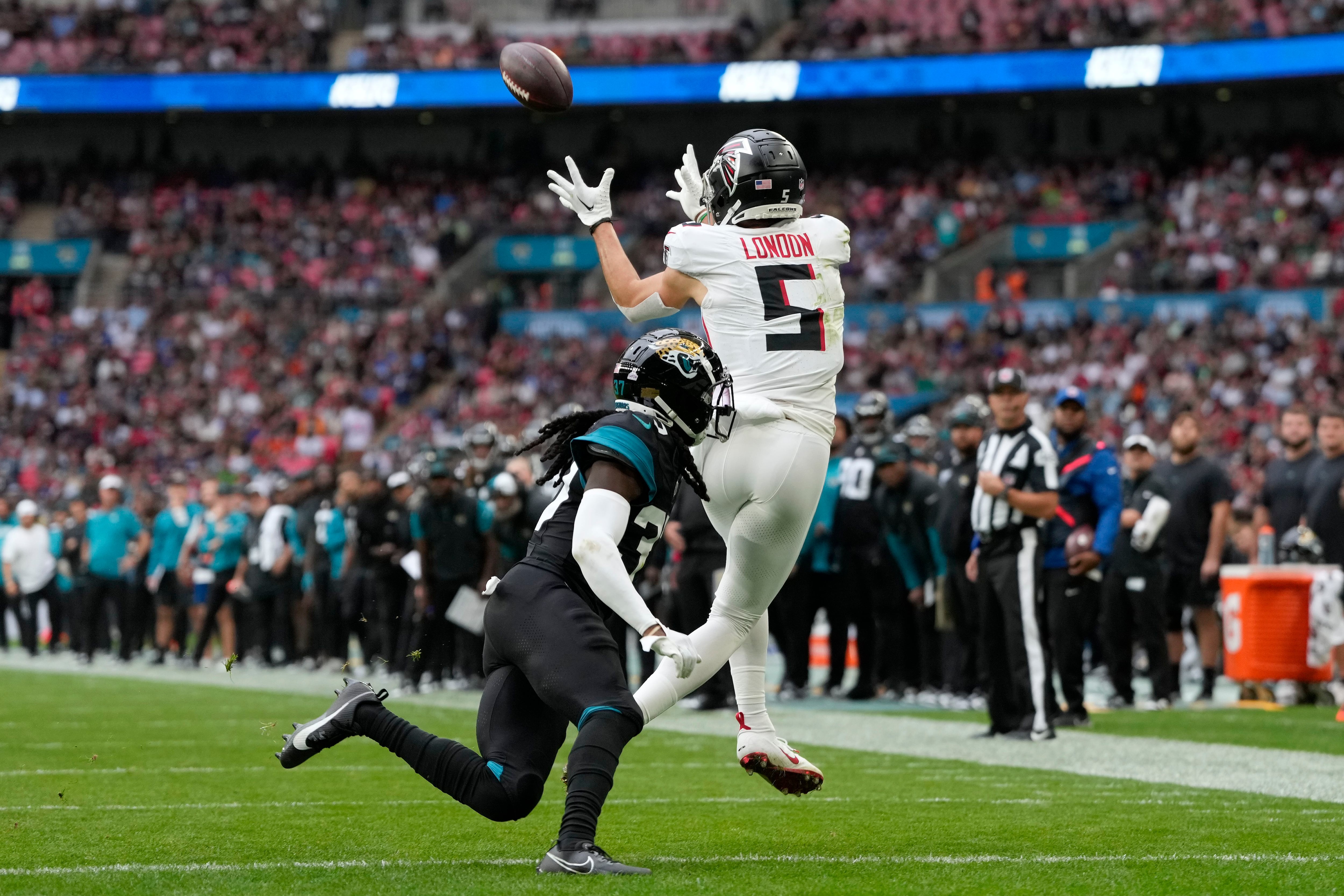 Lawrence, Ridley and defense help Jaguars beat Falcons 23-7 in London