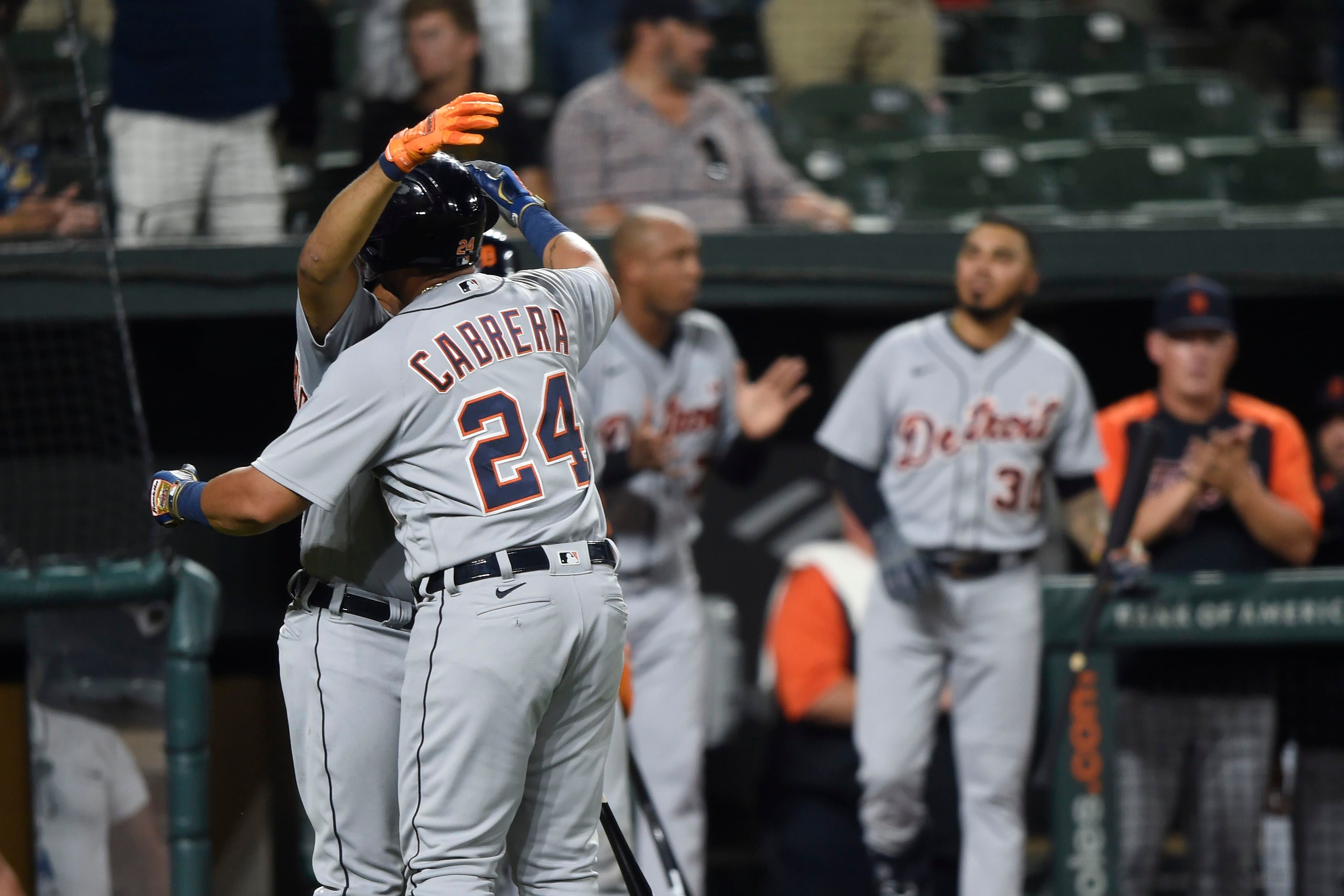 Tigers' Akil Baddoo hit in the groin on stolen-base attempt