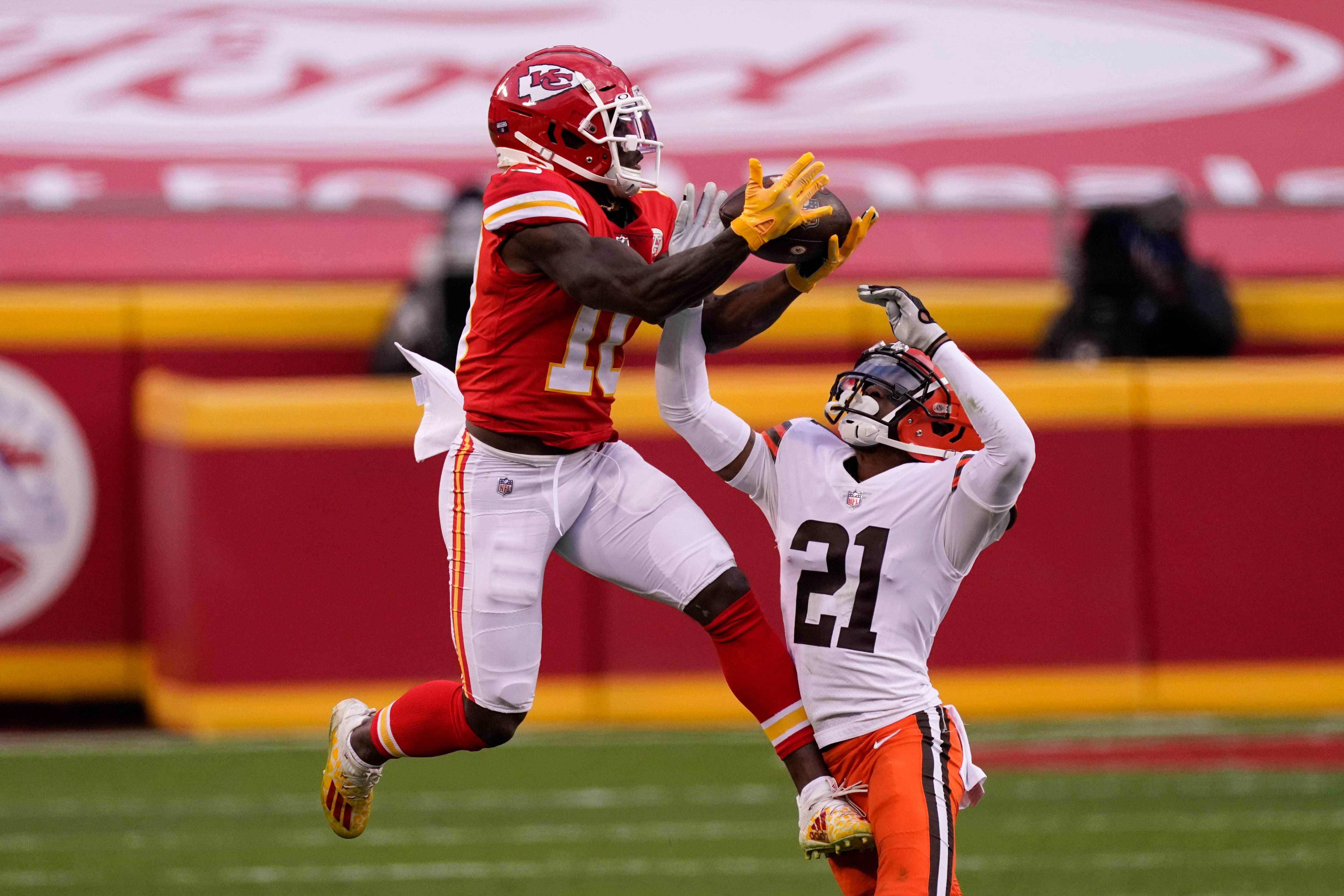 NFL quickly deletes Tyreek Hill video after he broke rule - Football -  Sports - Daily Express US