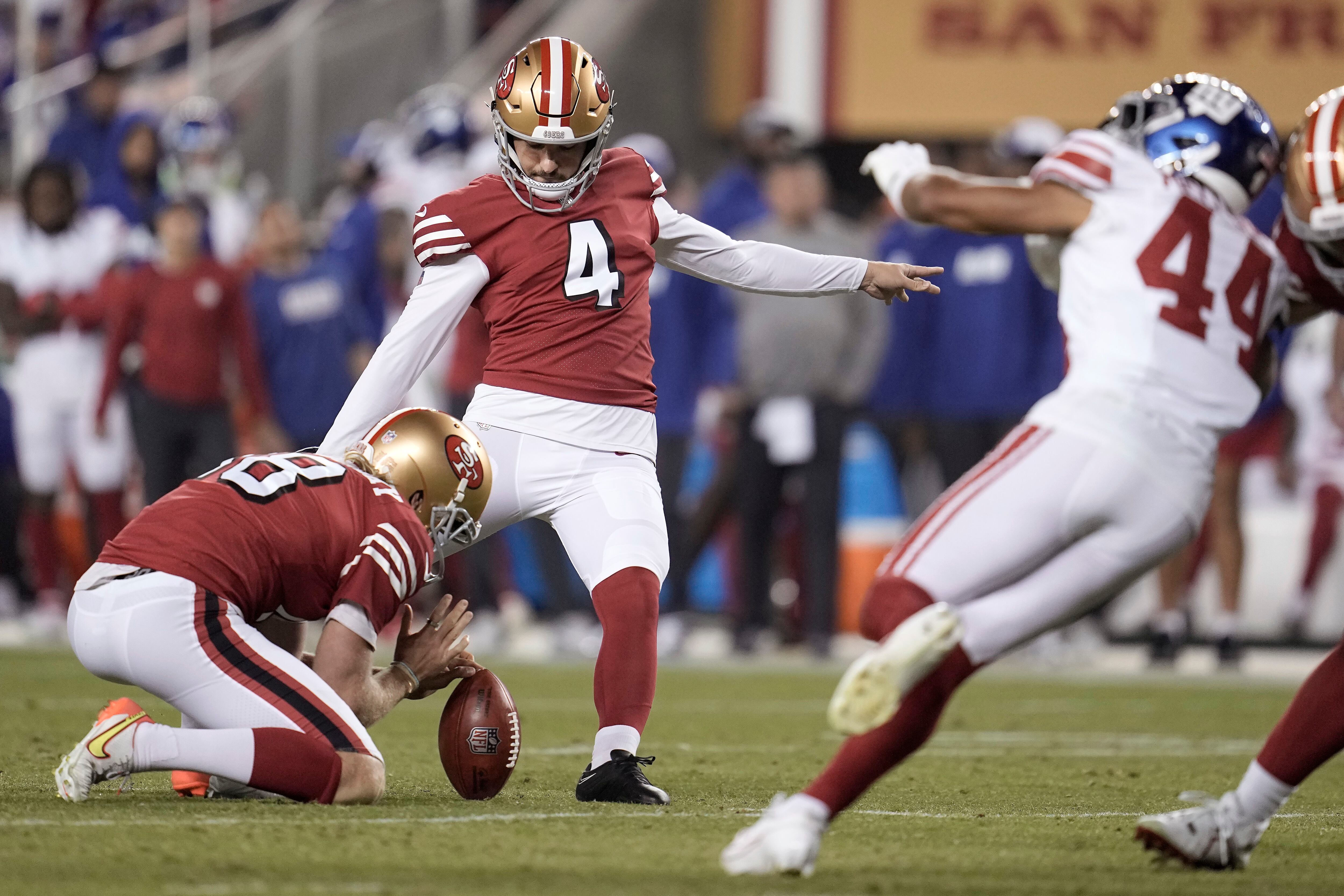 McCaffrey, Samuel lead 49ers past Giants for 3-0 start