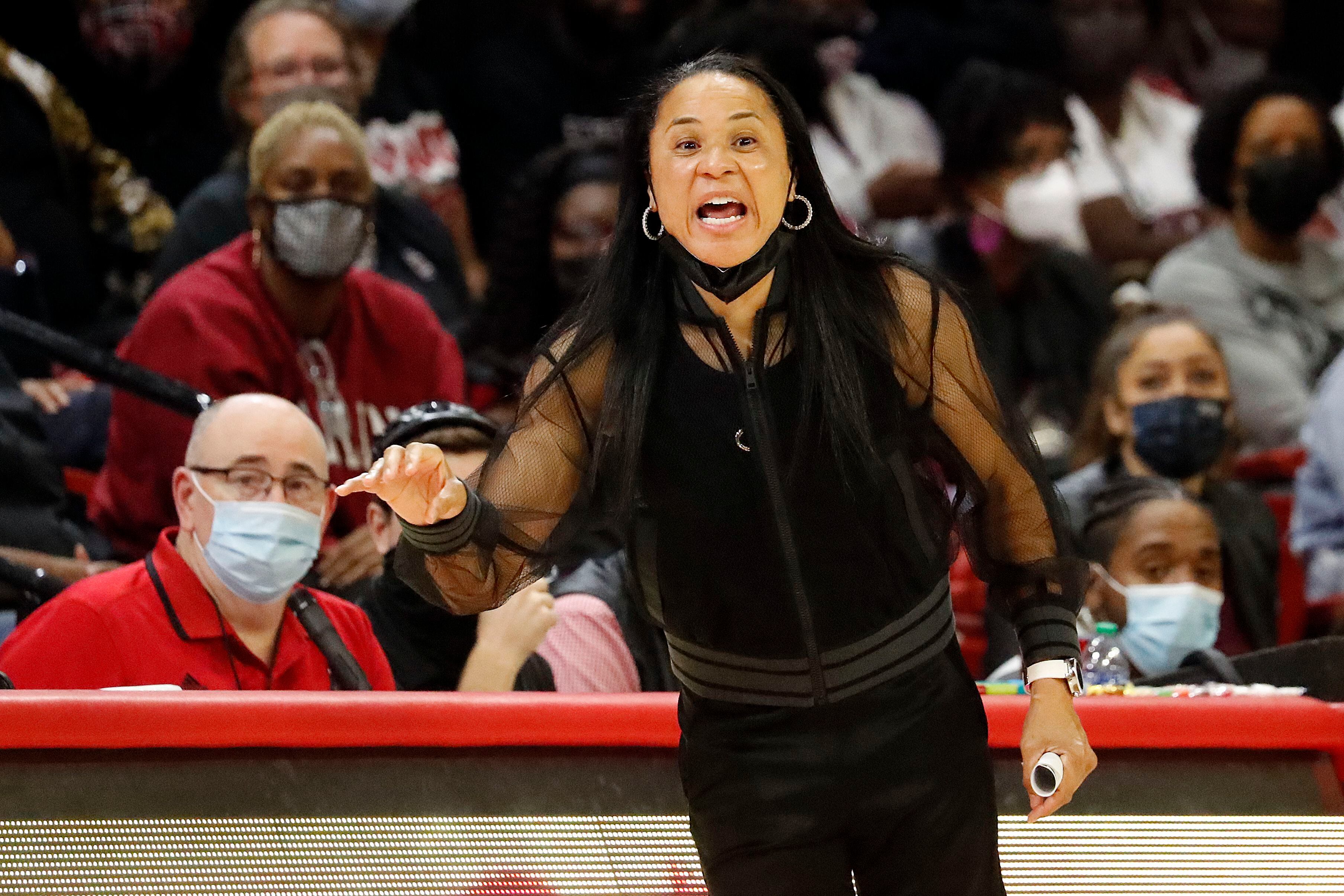 Dawn Staley gets new $22.4 million, 7-year contract