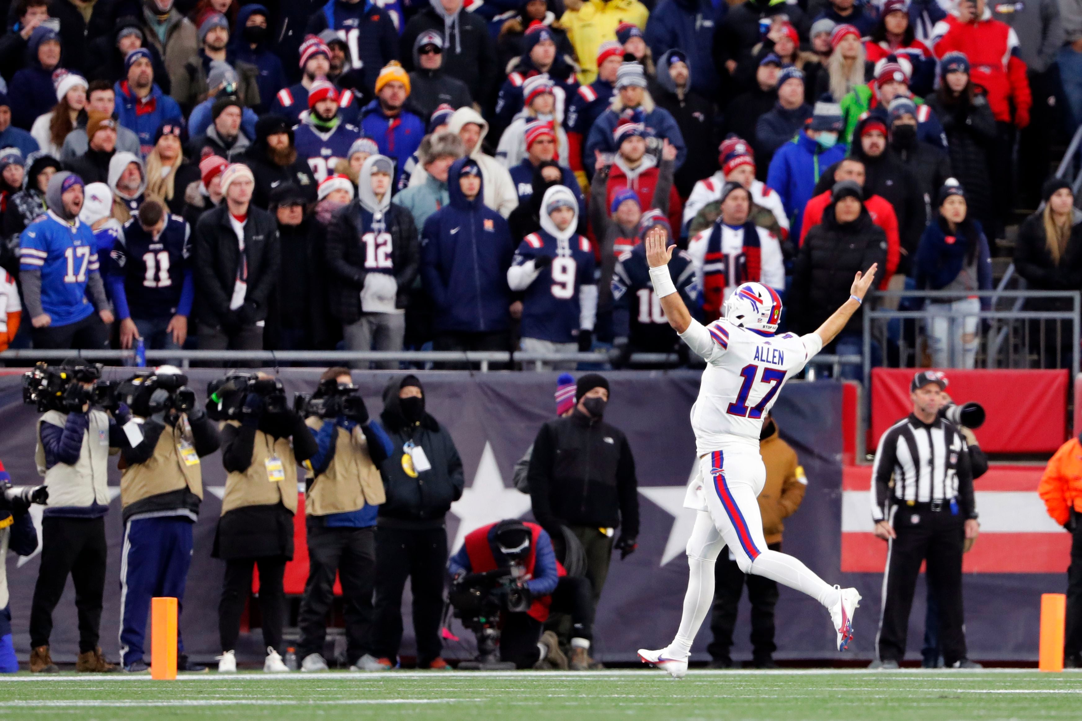 Allen's 3 TDs, McKenzie's big day push Bills past Patriots