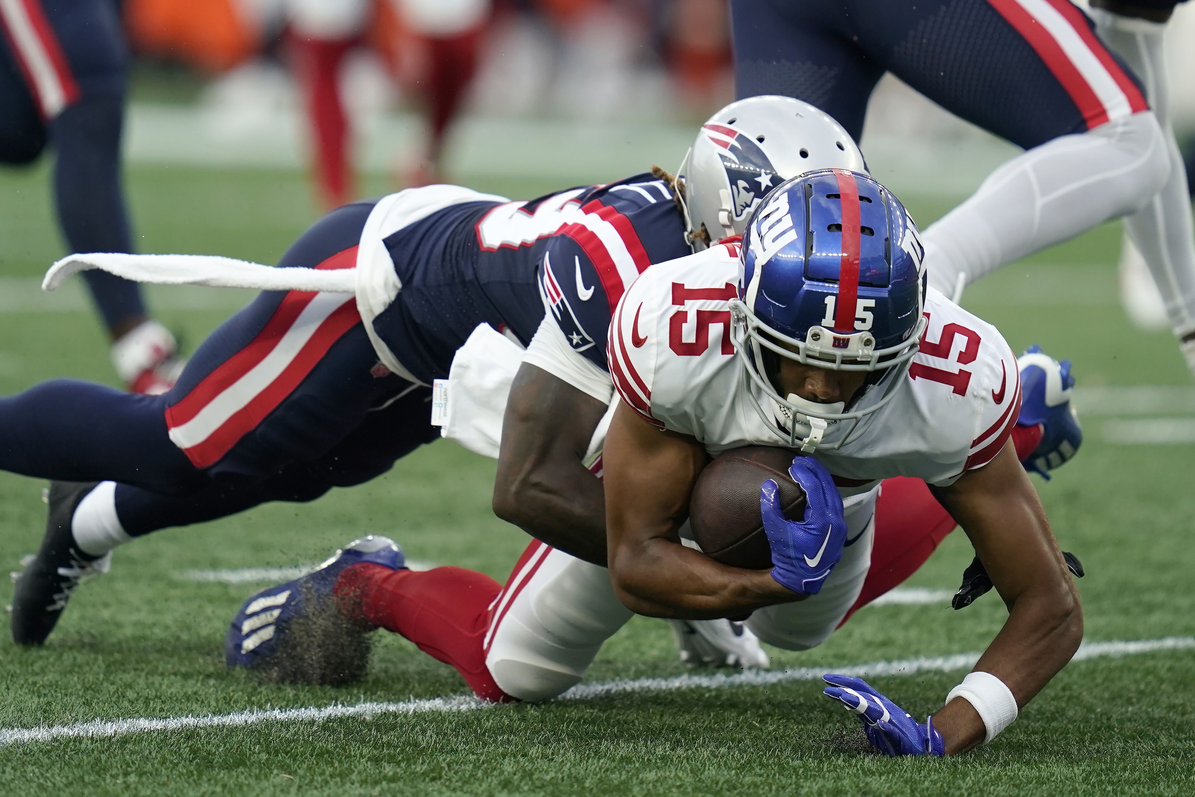 Late FG gives Giants, Daboll 23-21 victory over Patriots