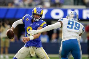 Rams 28-19 Lions: Matthew Stafford throws 3 touchdowns passes