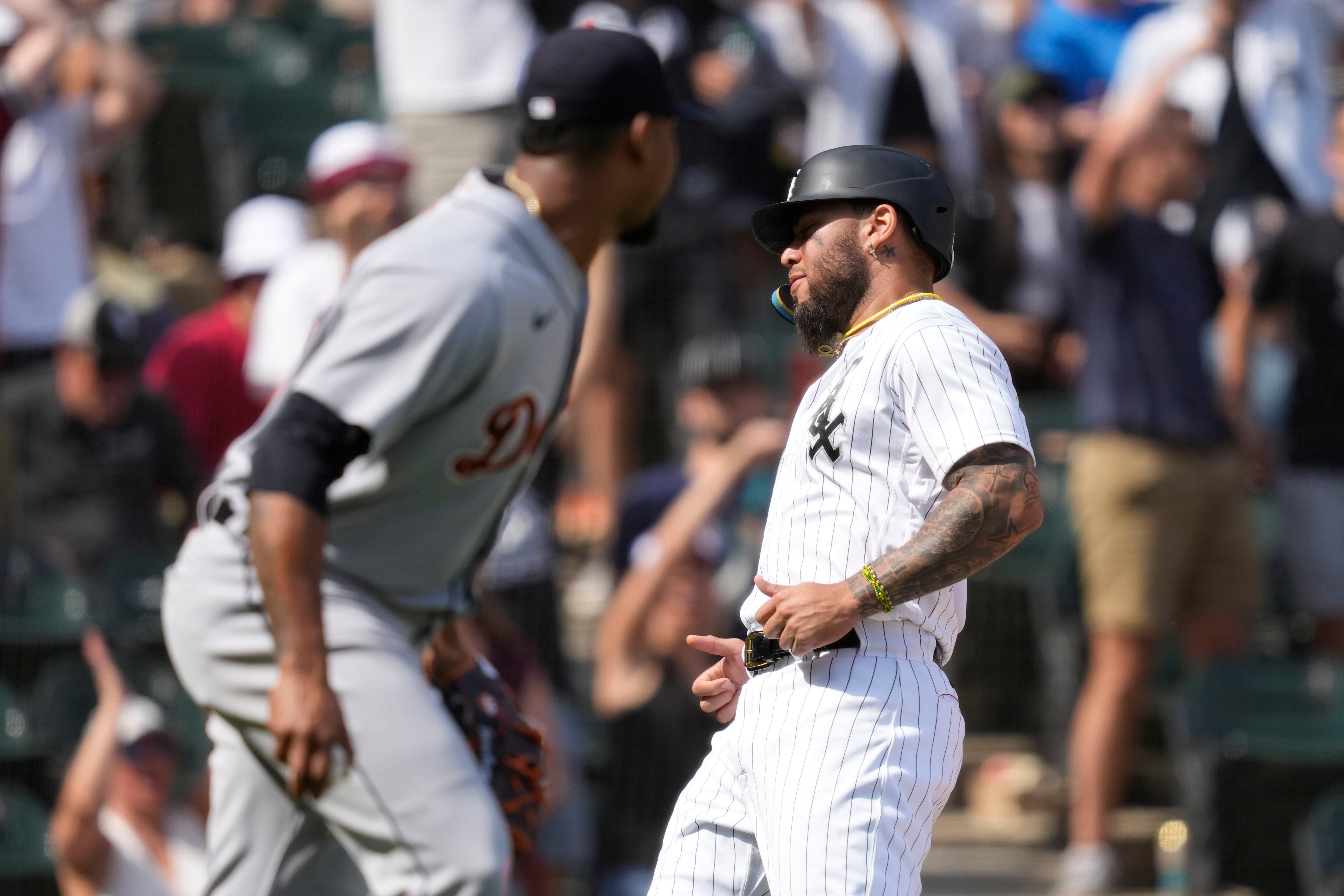 White Sox lose again, but Reynaldo Lopez bounces back from Friday