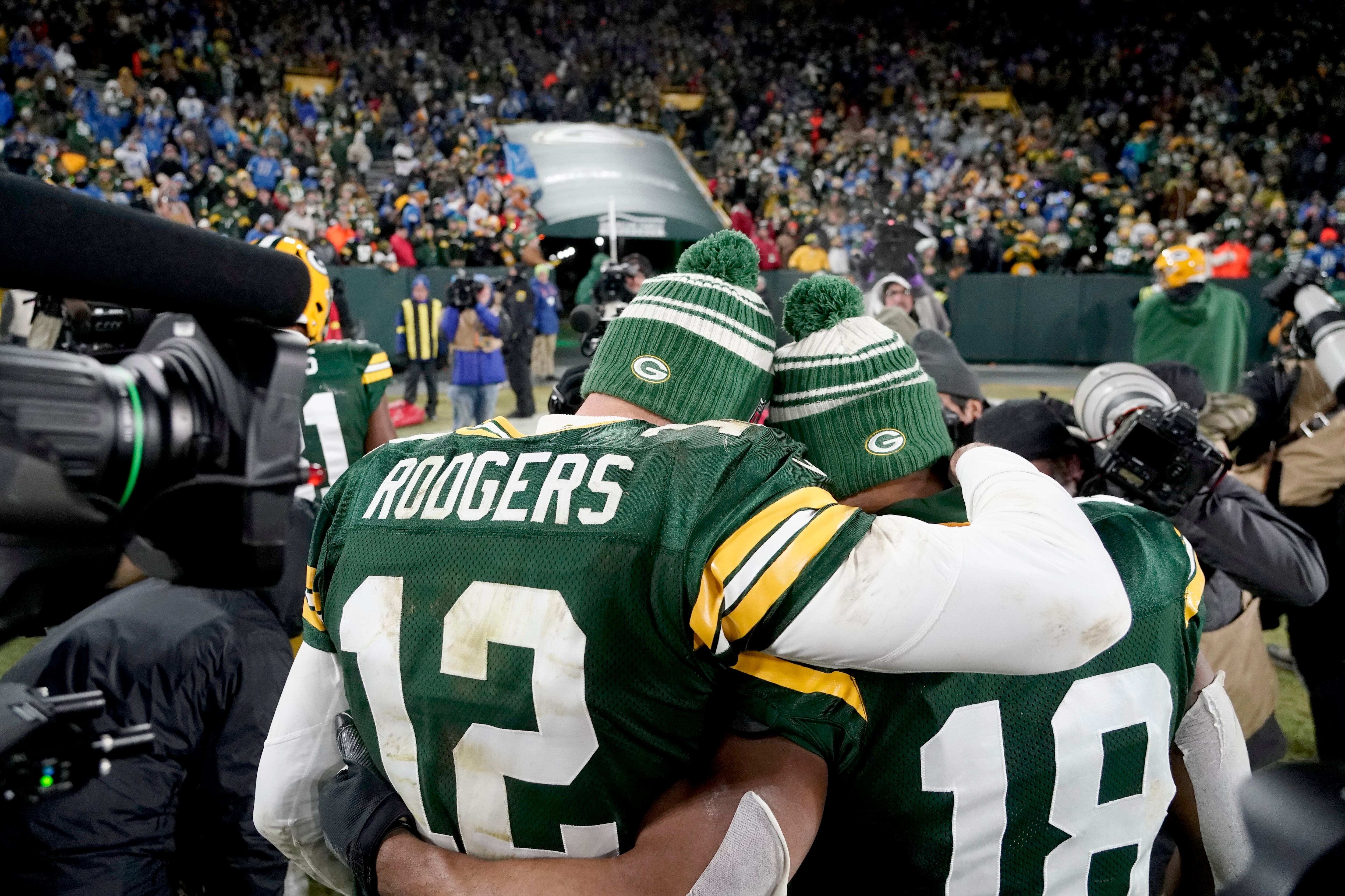 Packers QB Aaron Rodgers says it will be 'strange' to see former teammate  Randall Cobb in Cowboys uniform