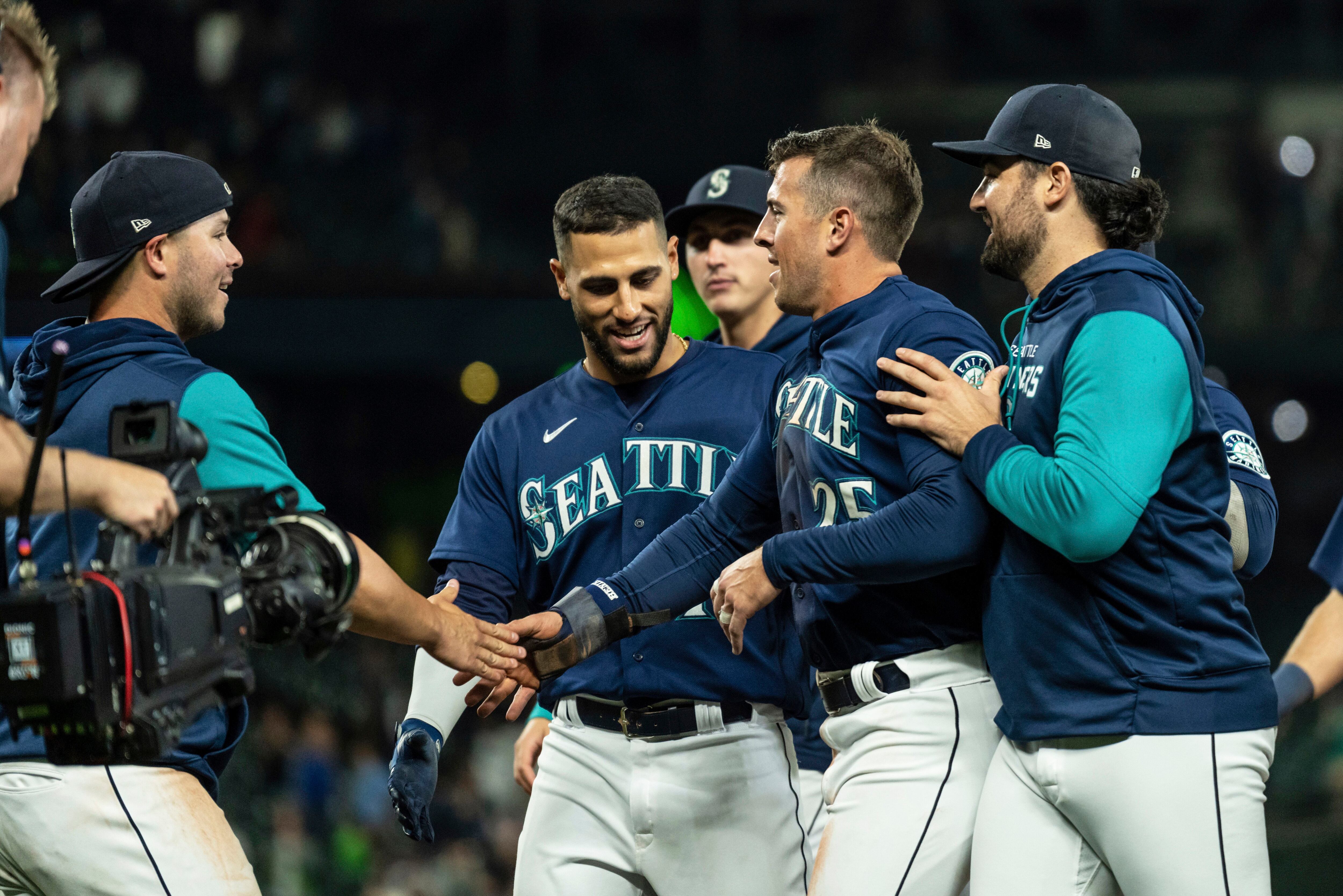 Mitch Haniger is back, Julio Rodriguez getting closer for Mariners, Mariners