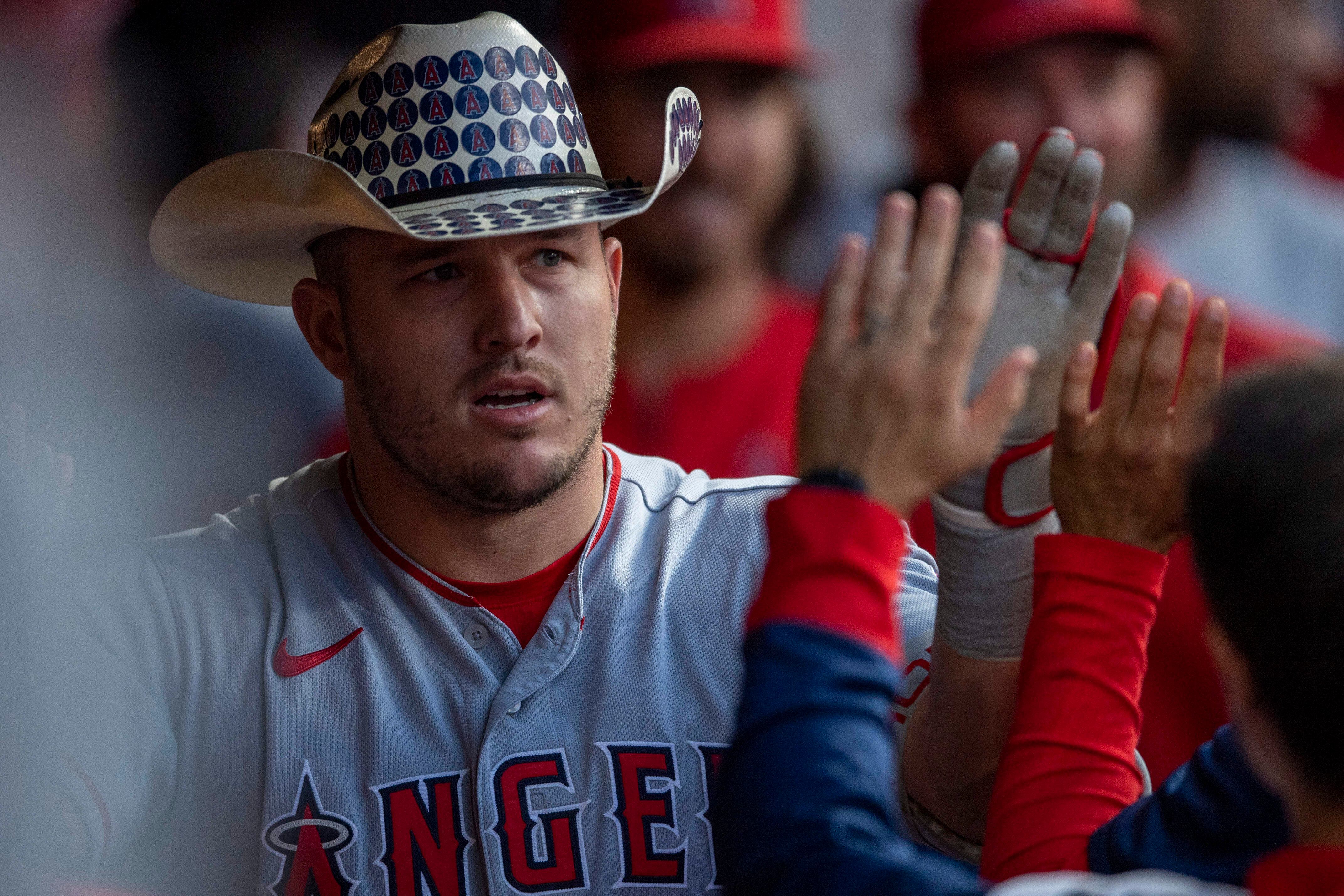 Trout HR 7th game in a row; Guardians beat Angels, pad lead