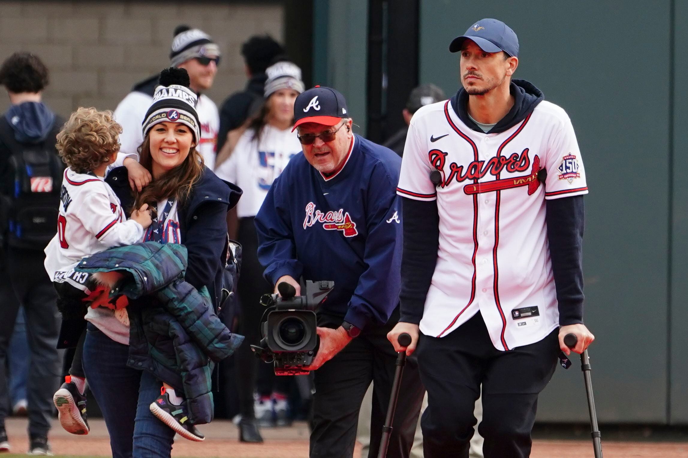 Joc Pederson pearl necklace: 19 photos of Braves outfielder